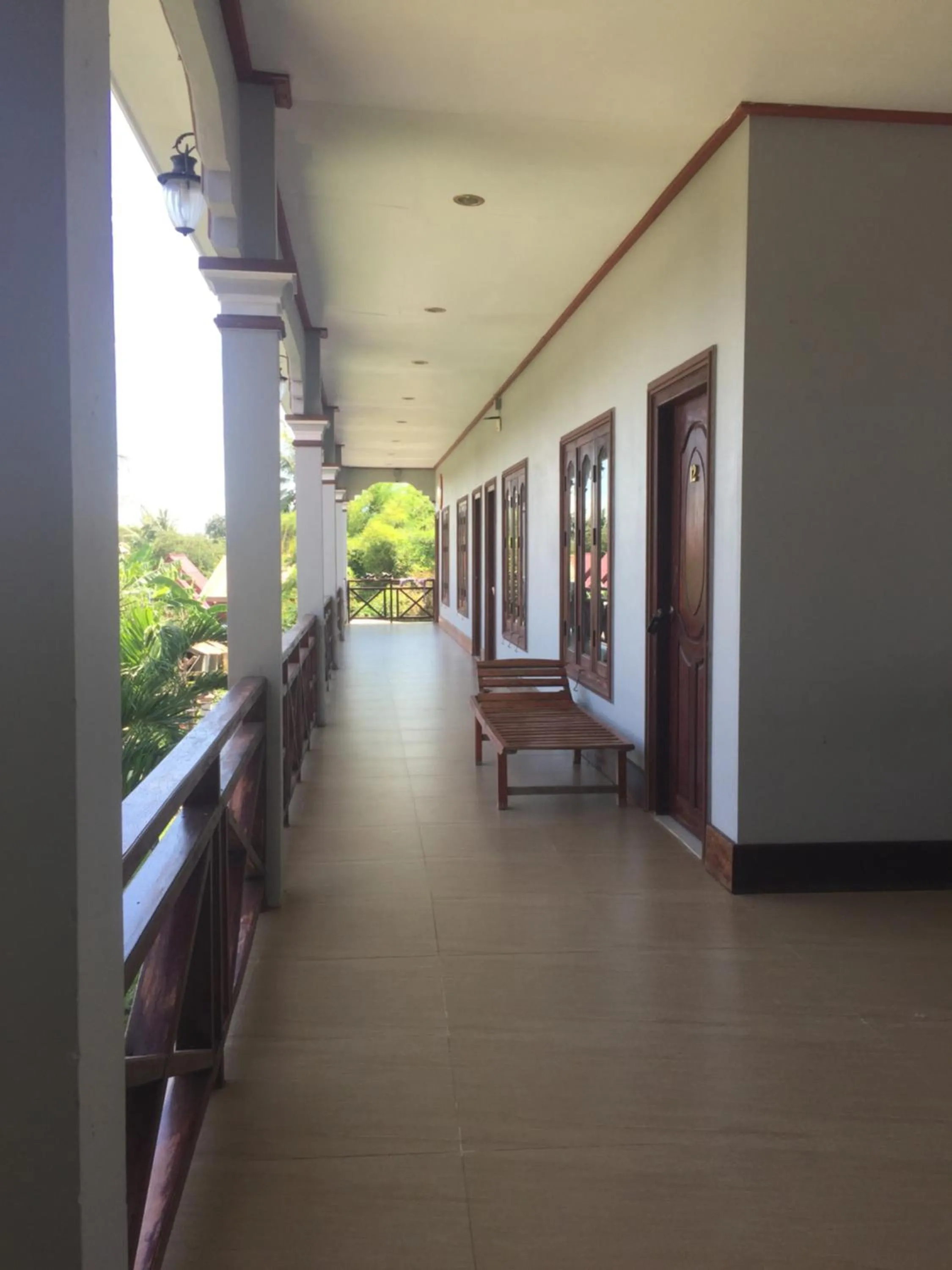 Mama Leurth Sunset Guesthouse