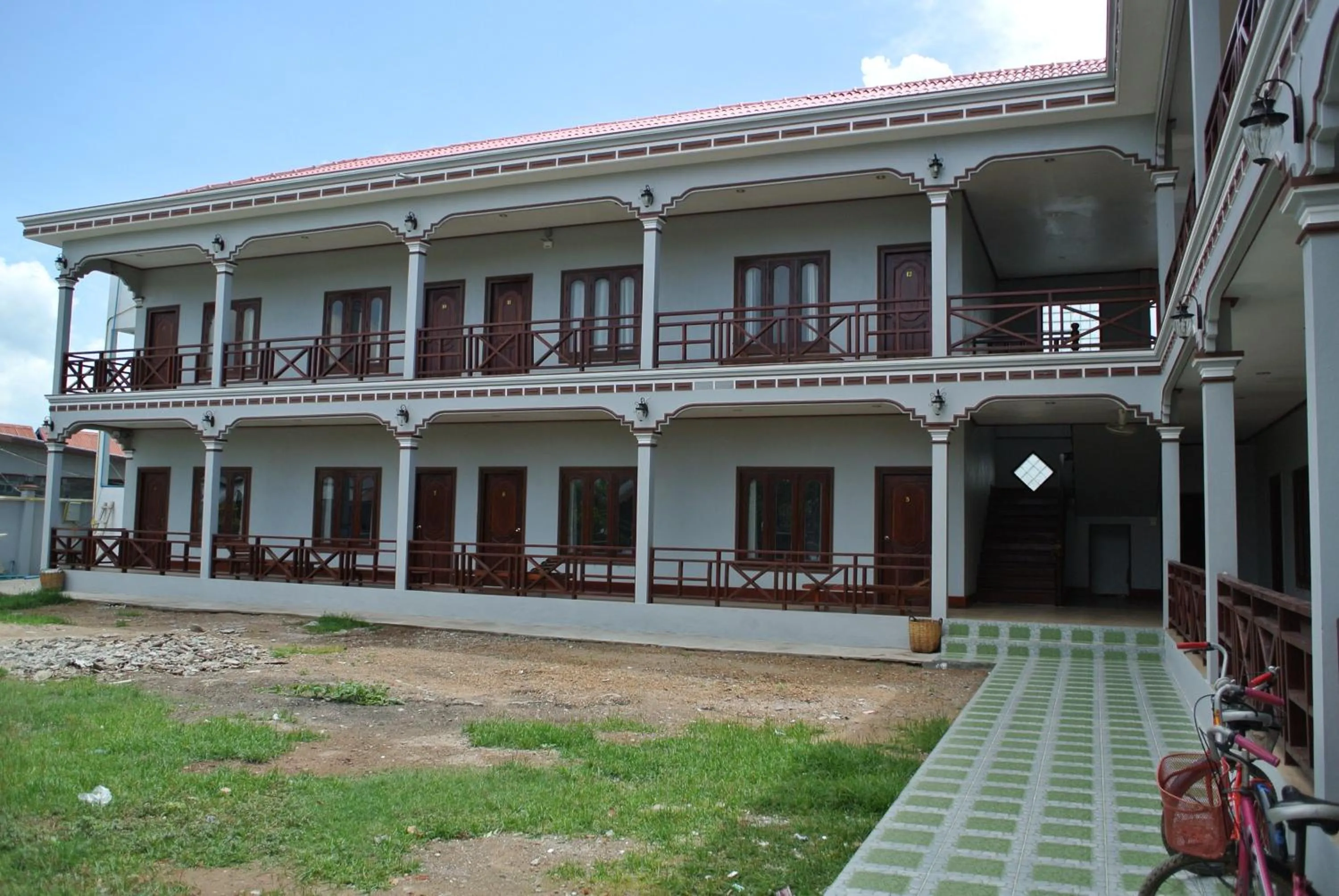 Mama Leurth Sunset Guesthouse