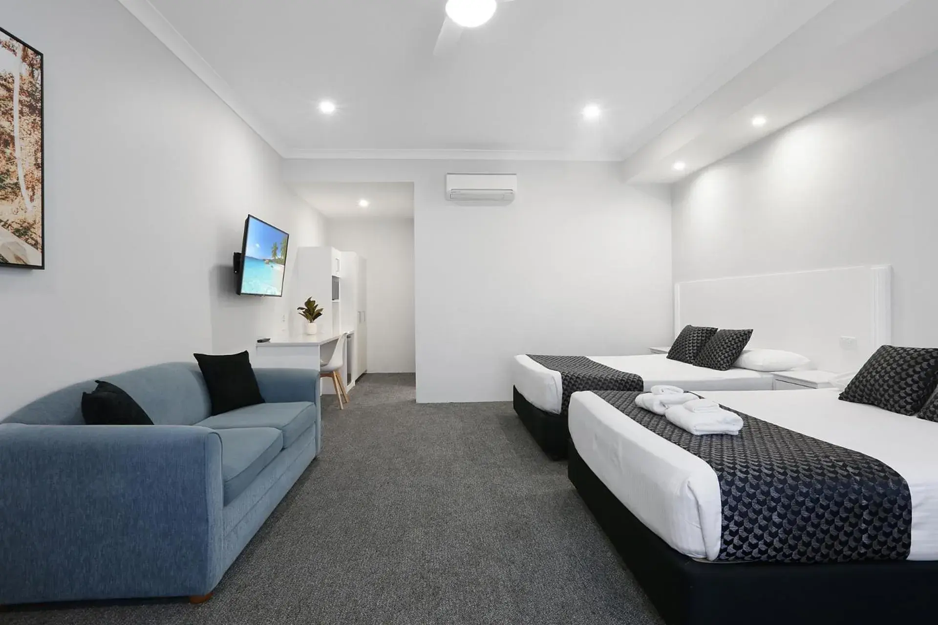 Deluxe Family Suite in Shellharbour Village Motel Deluxe Family Suite in Shellharbour Village Motel