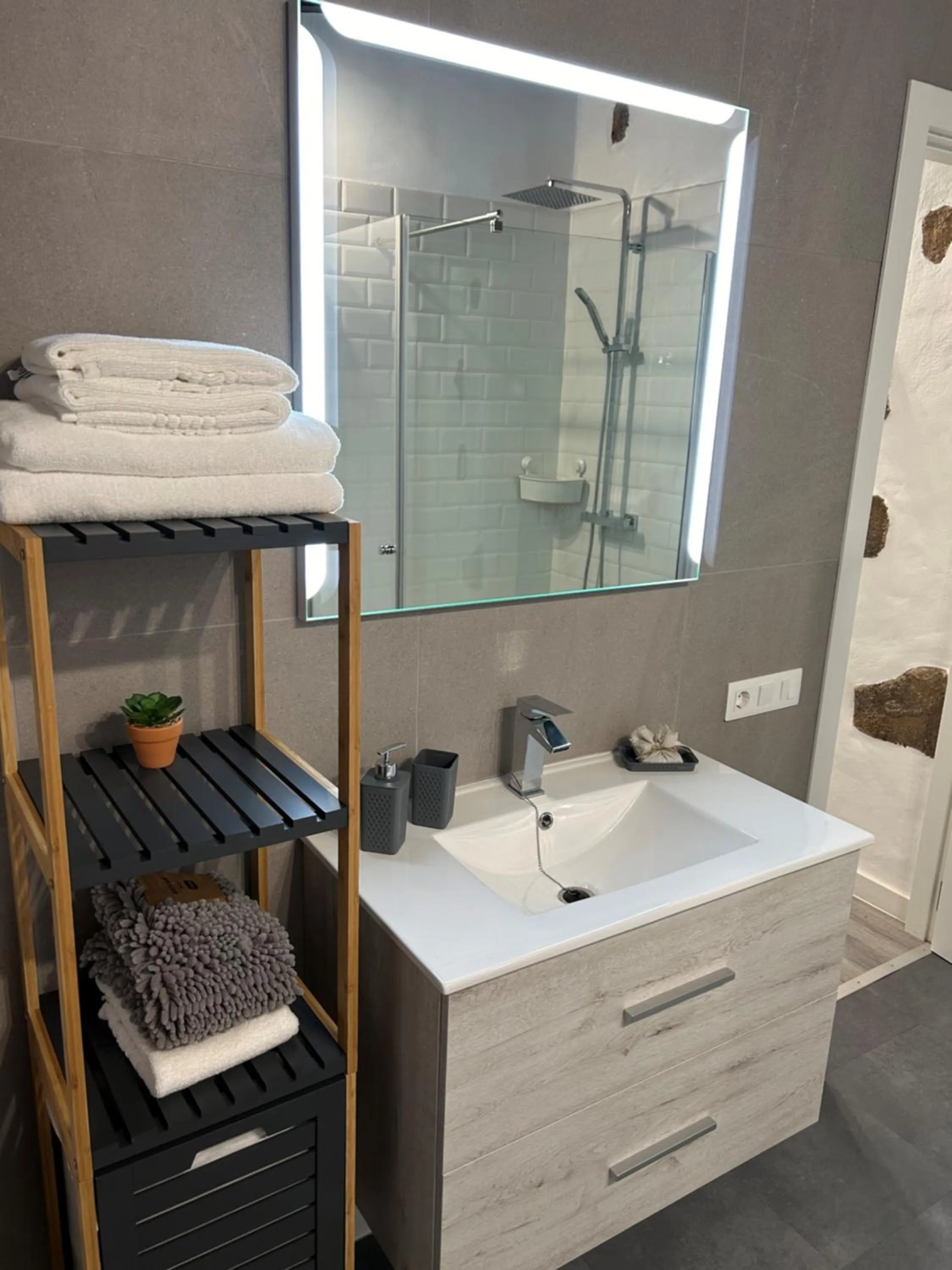 Bathroom in Hotel Rural Restaurante Mahoh