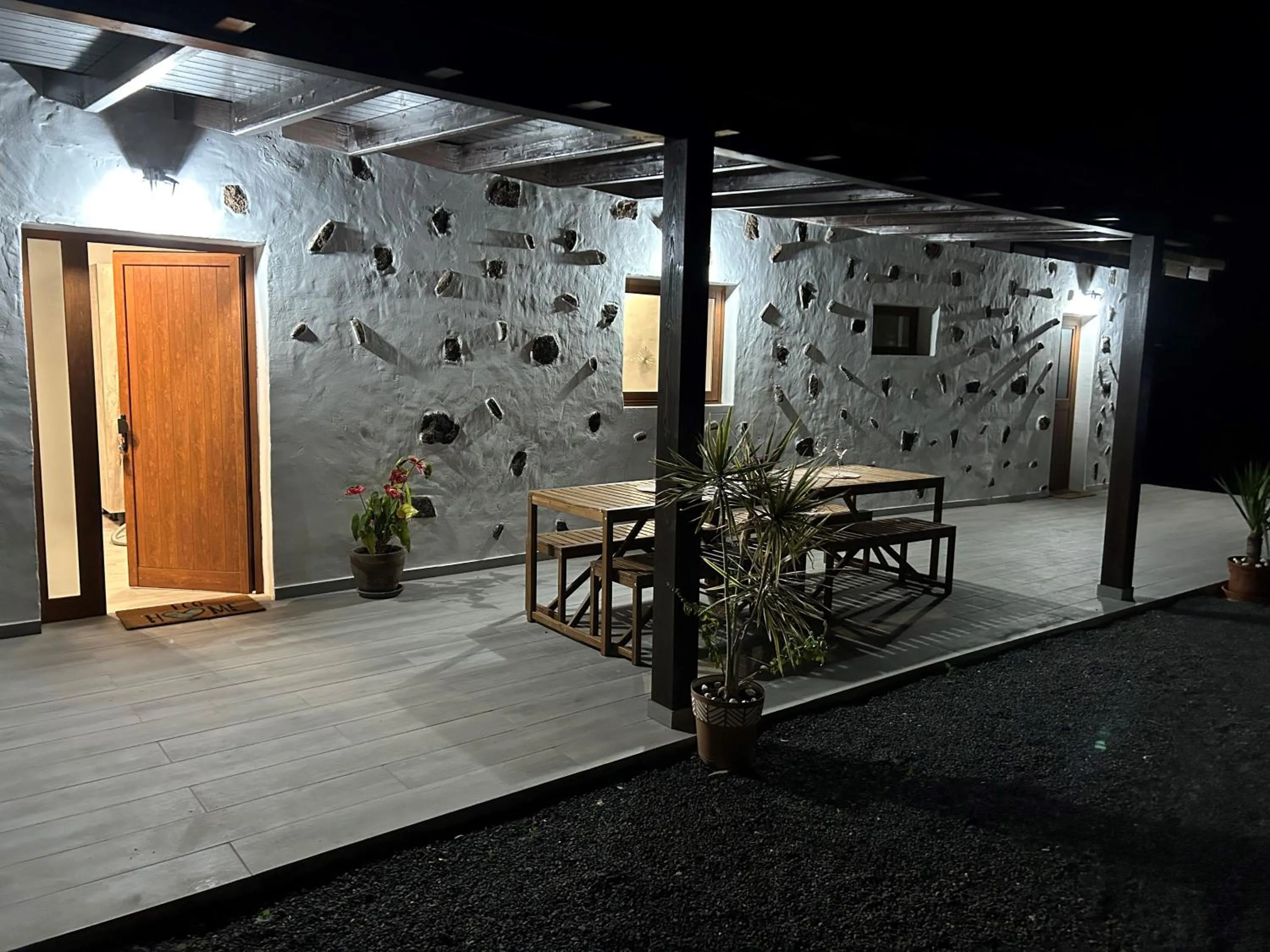 Night in Hotel Rural Restaurante Mahoh