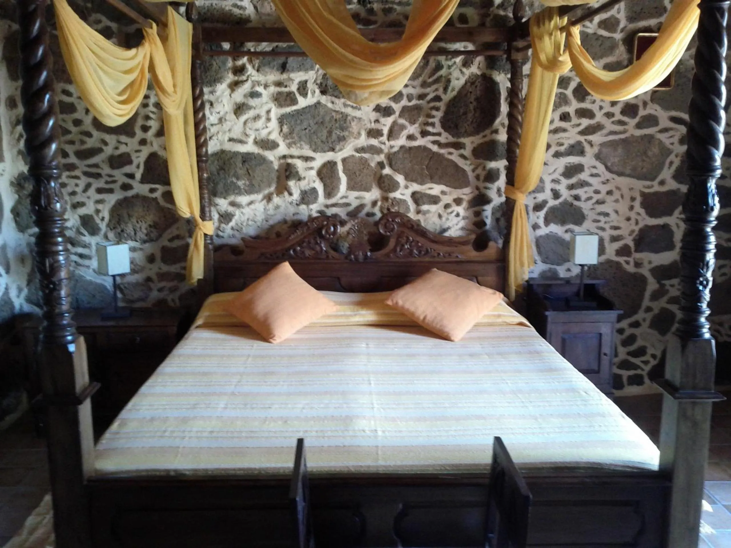 Photo of the whole room, Bed in Hotel Rural Restaurante Mahoh