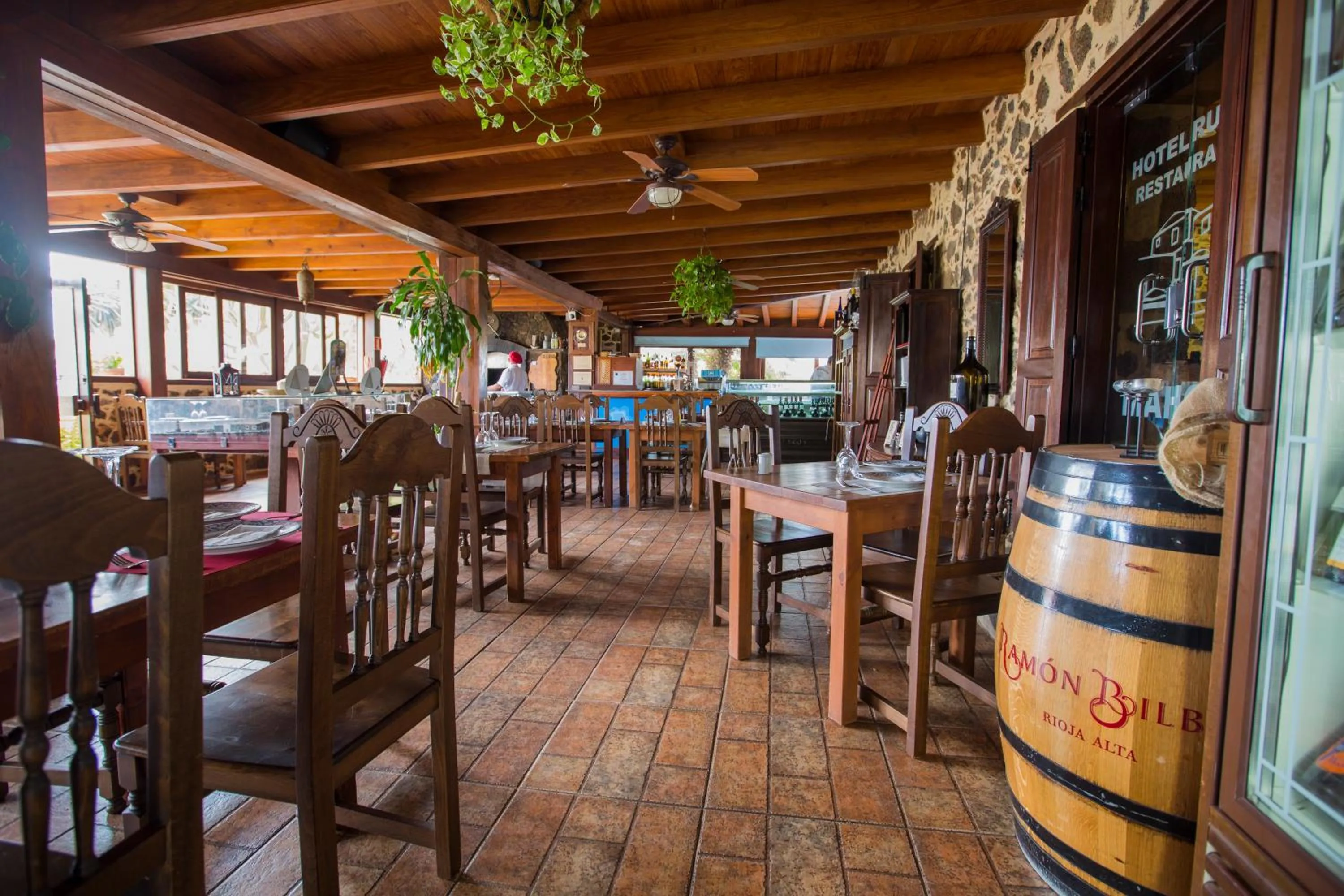 Restaurant/places to eat in Hotel Rural Restaurante Mahoh