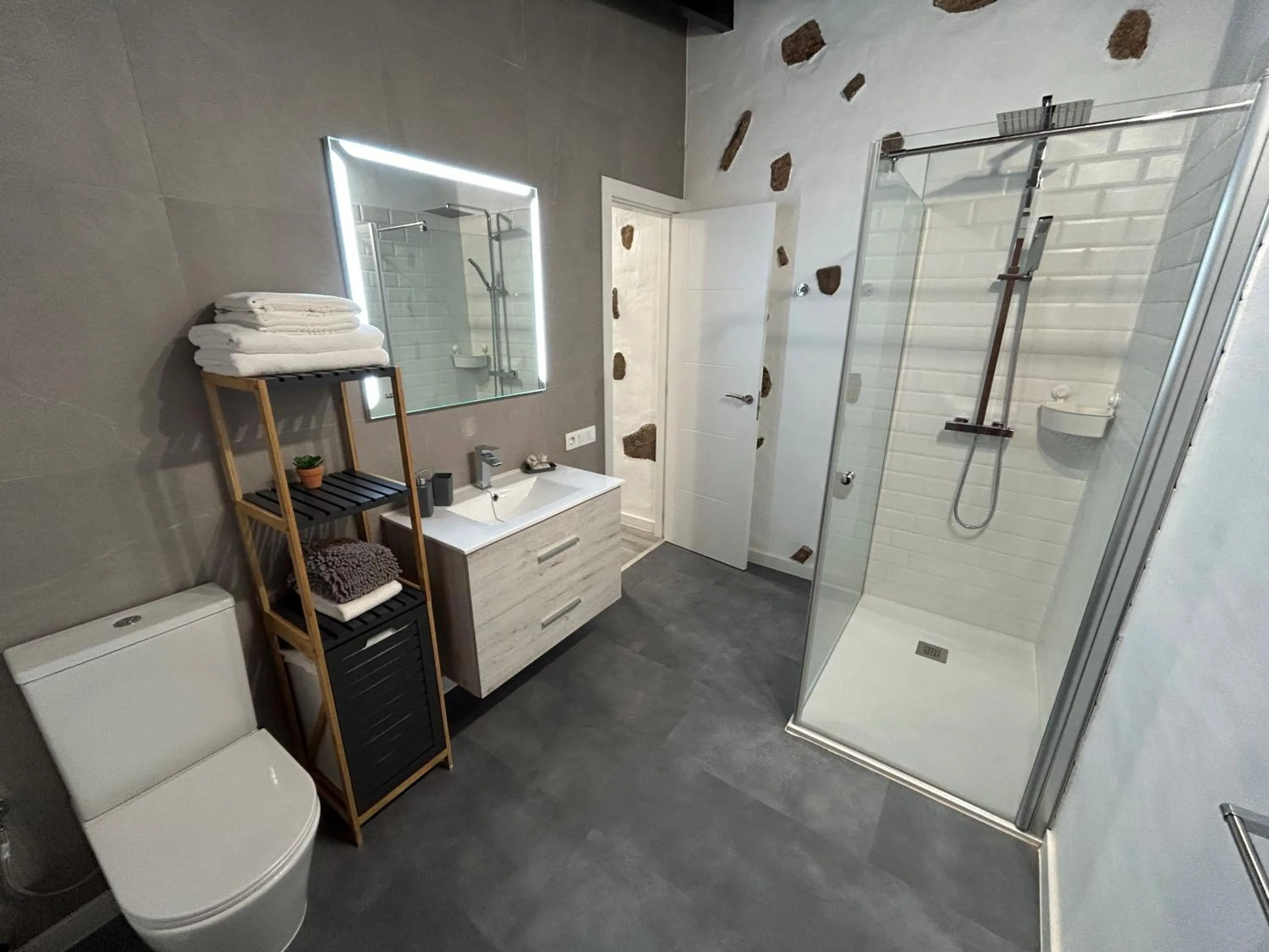 Bathroom in Hotel Rural Restaurante Mahoh