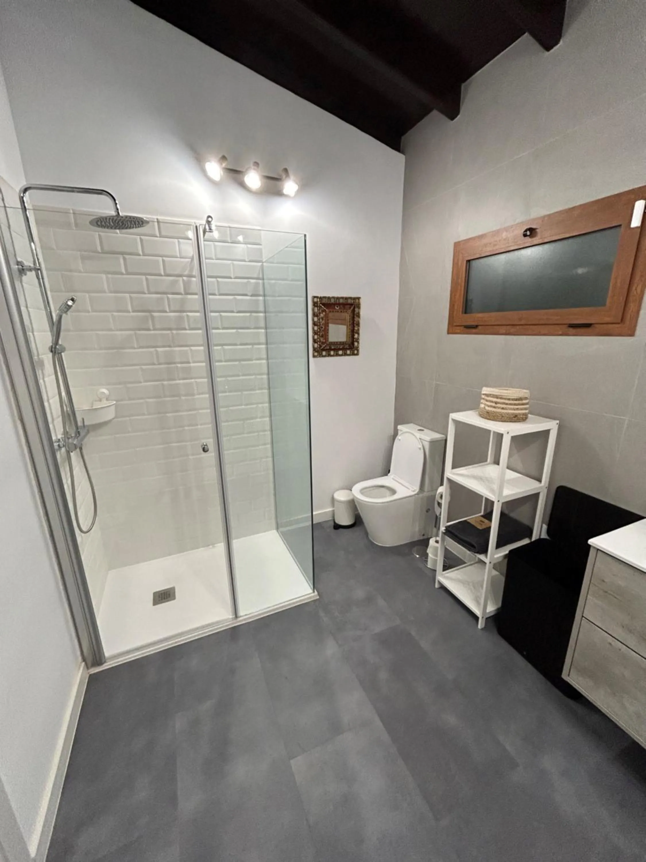 Shower in Hotel Rural Restaurante Mahoh