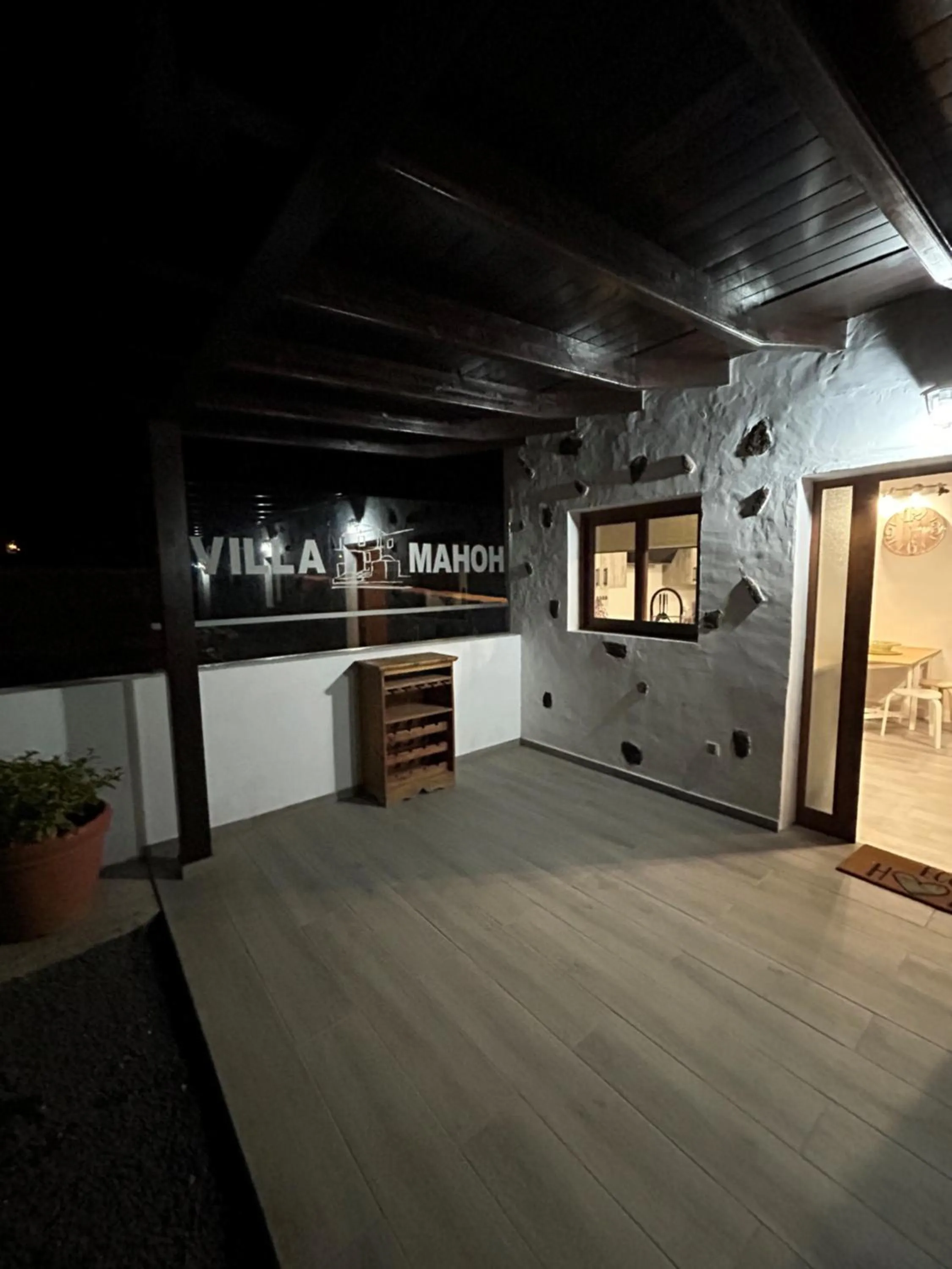 Property building in Hotel Rural Restaurante Mahoh