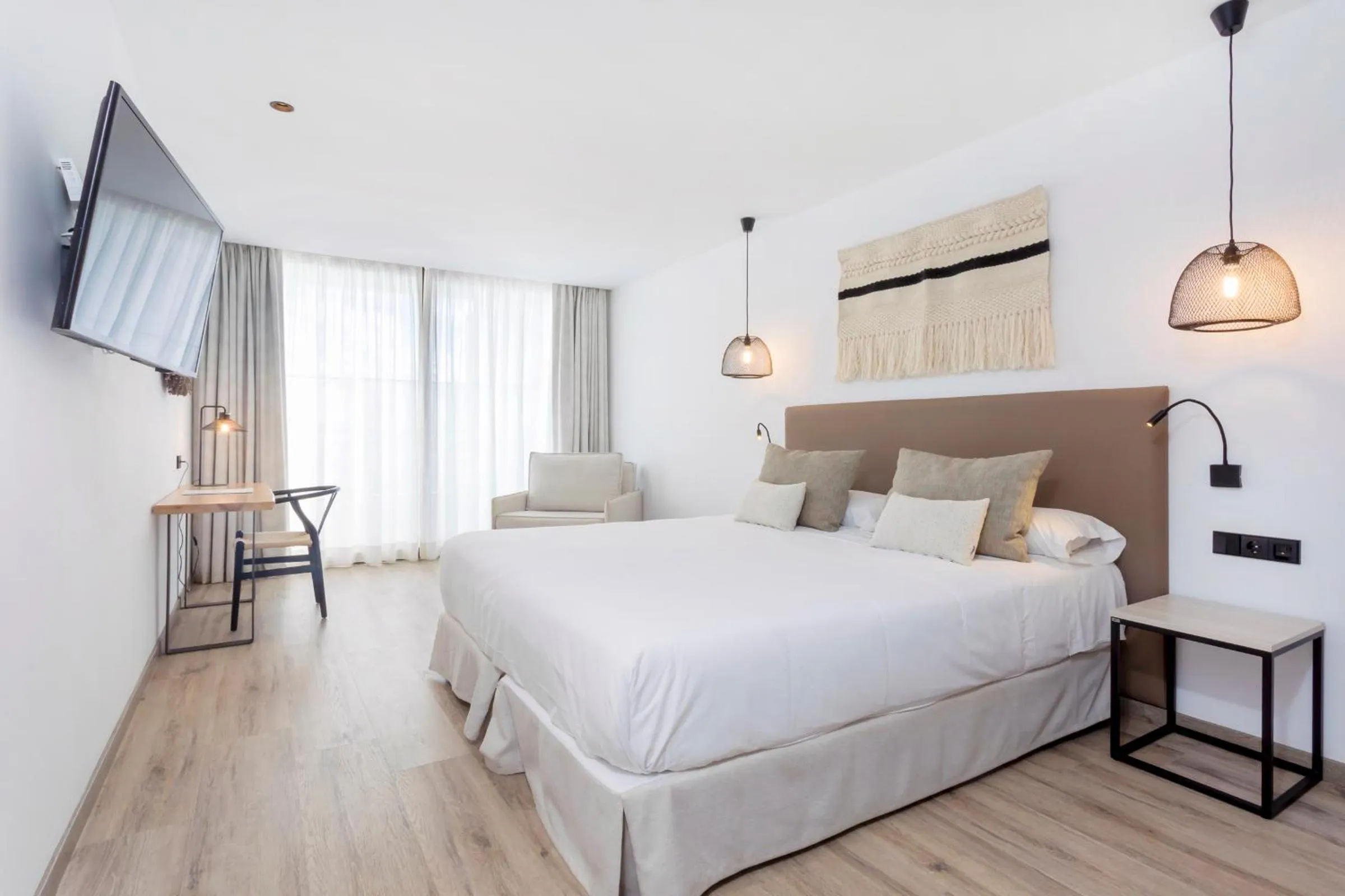 Bedroom, Bed in Hotel Sa Clau by Mambo