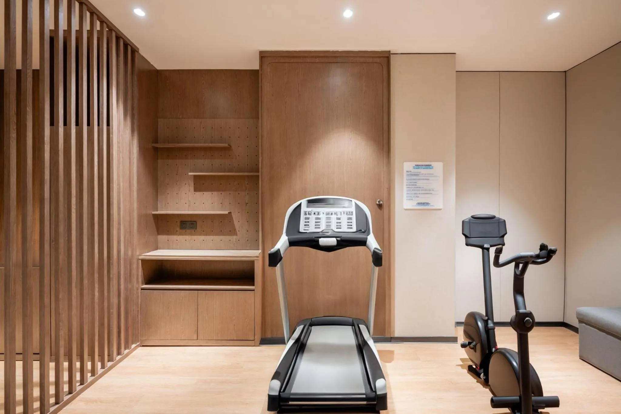 Fitness centre/facilities in Holiday Inn Express Shanghai Pujiang Lianhang Road by IHG