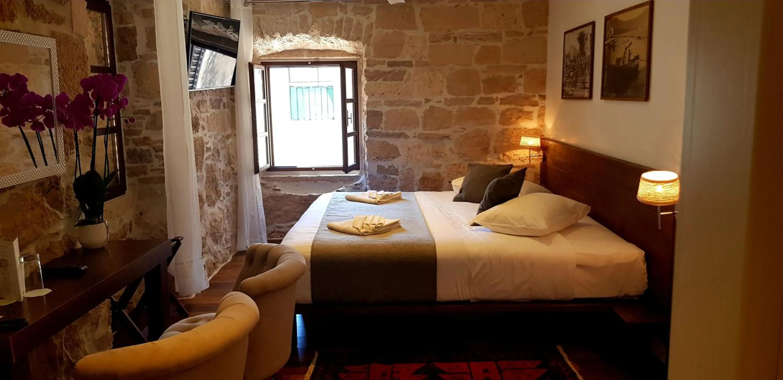 Photo of the whole room, Bed in San Teodoro