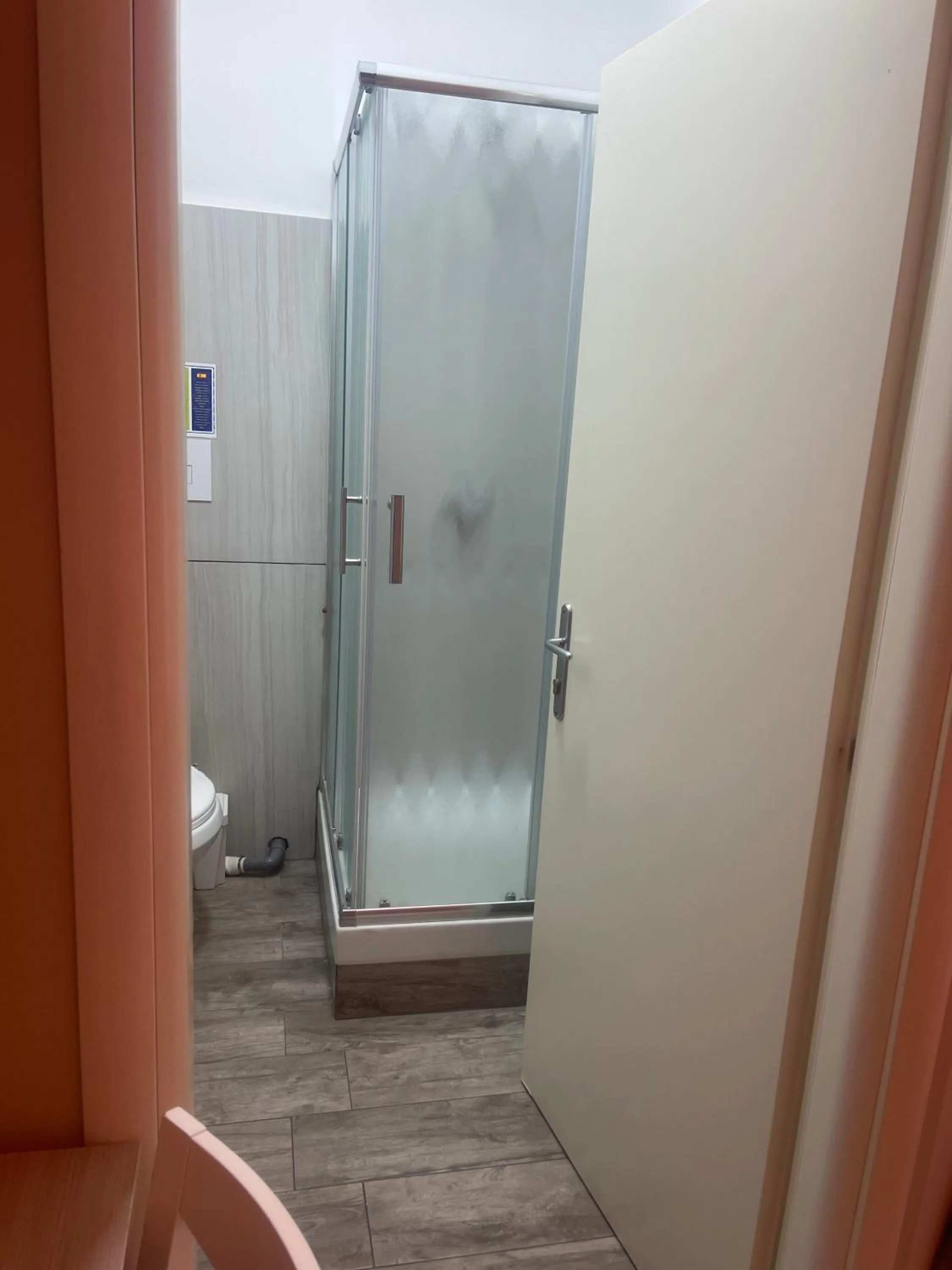 Shower in B&B Chez Moi