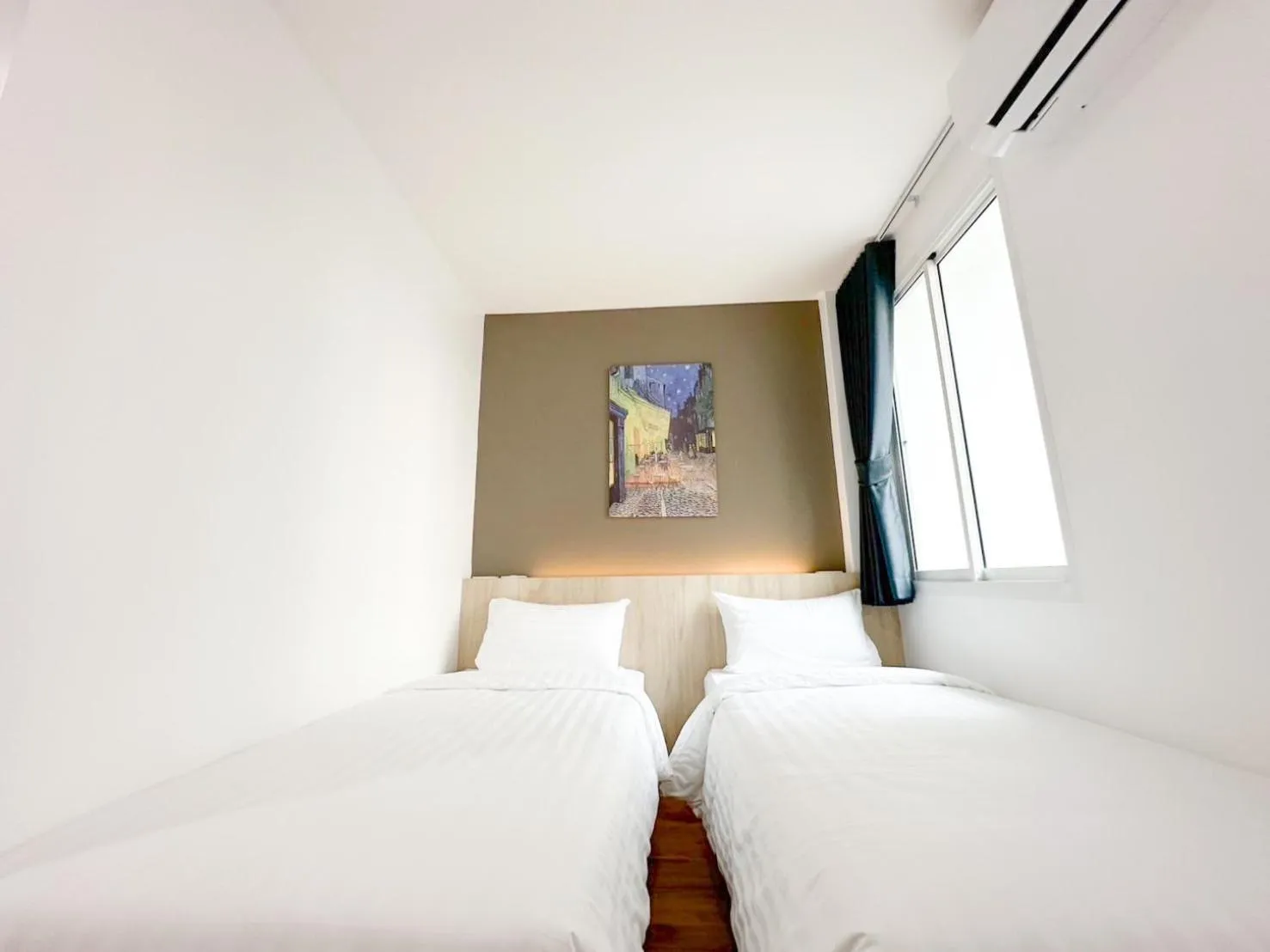 Bed in H-Banaat Hotel