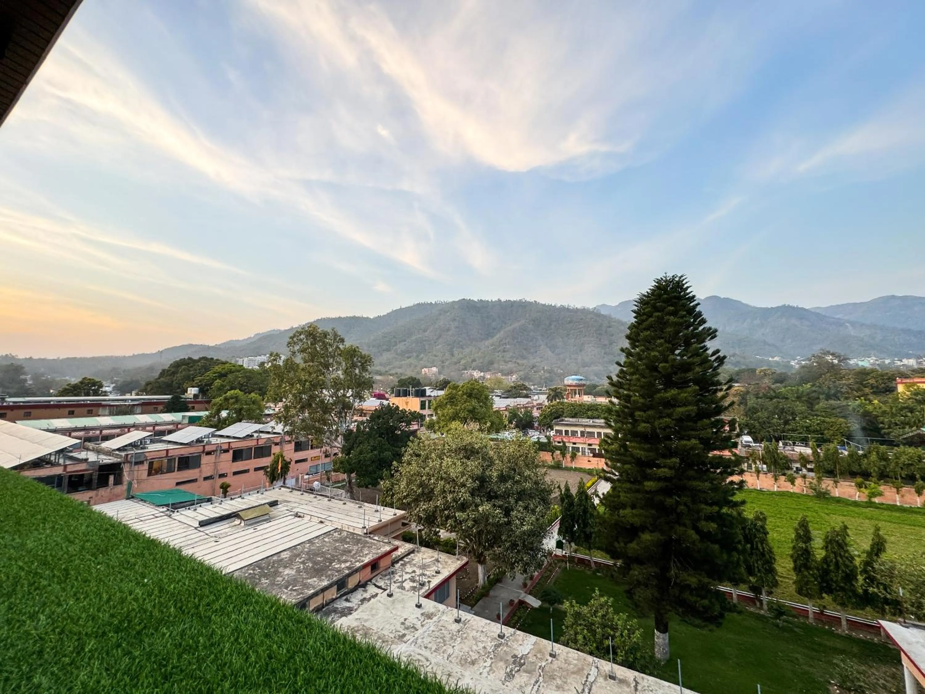 Mountain view in Hotel Green View - Behind Pramarth Niketan