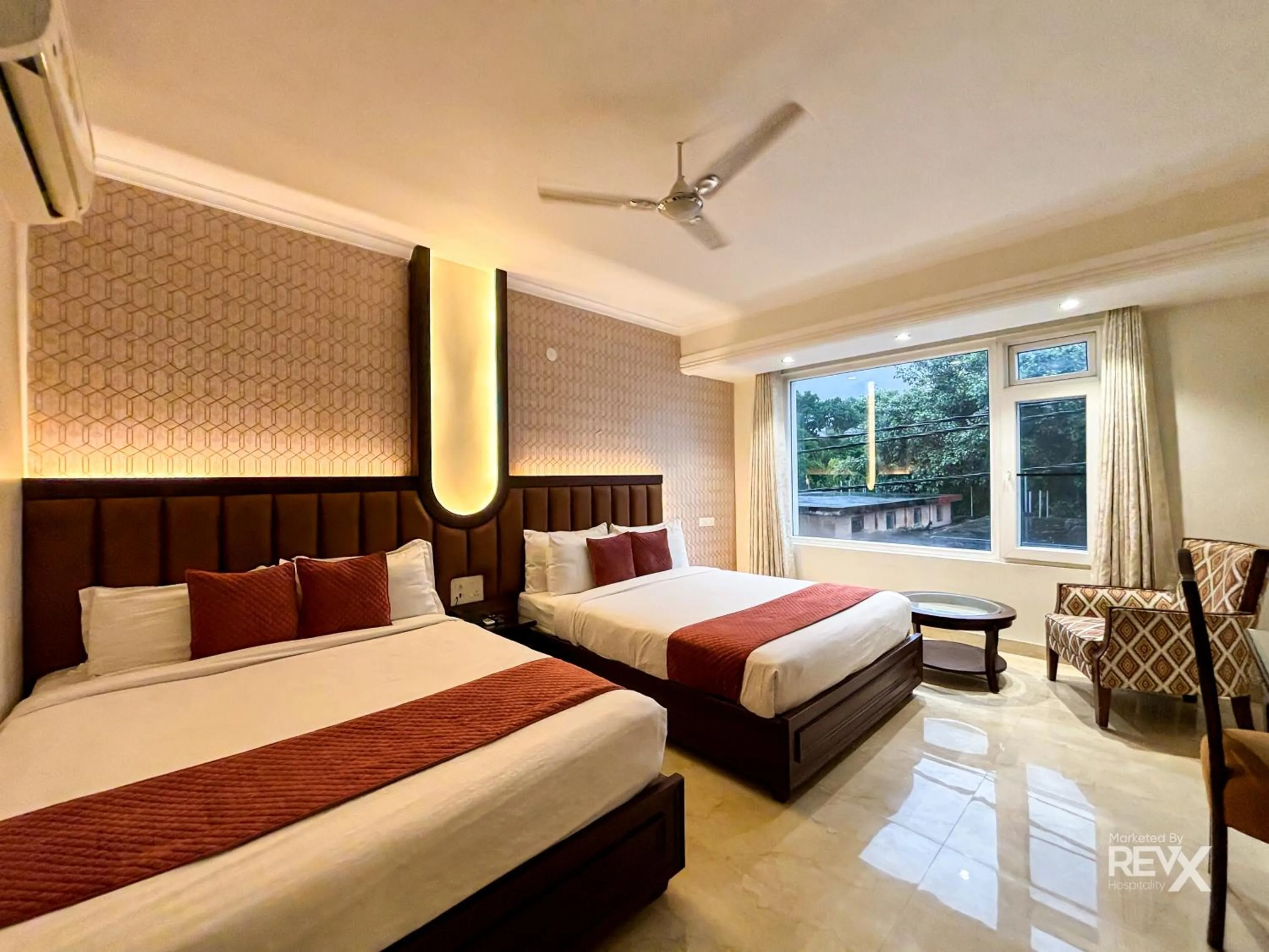 Bed in Hotel Green View - Behind Pramarth Niketan