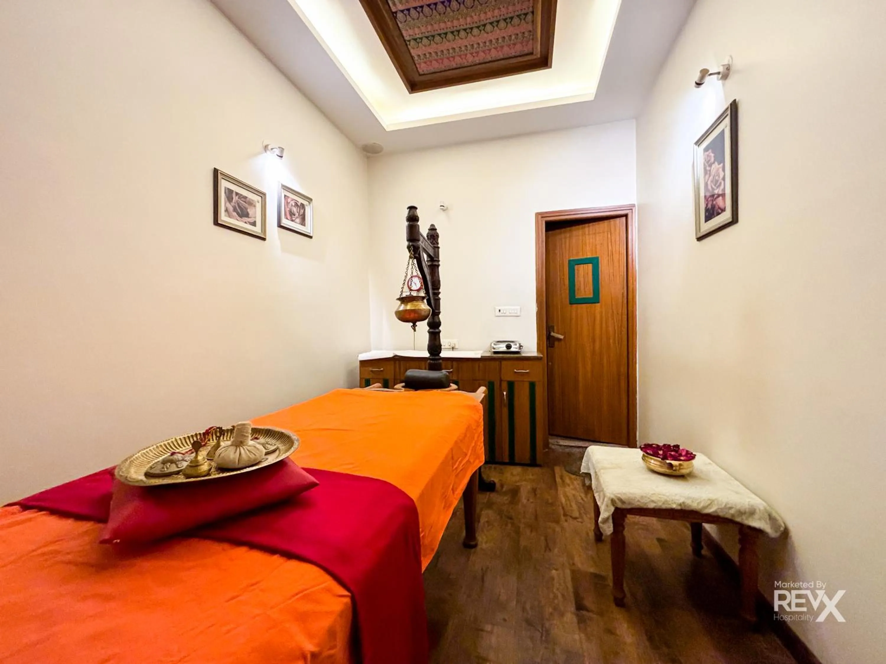Spa and wellness centre/facilities, Bed in Hotel Green View - Behind Pramarth Niketan
