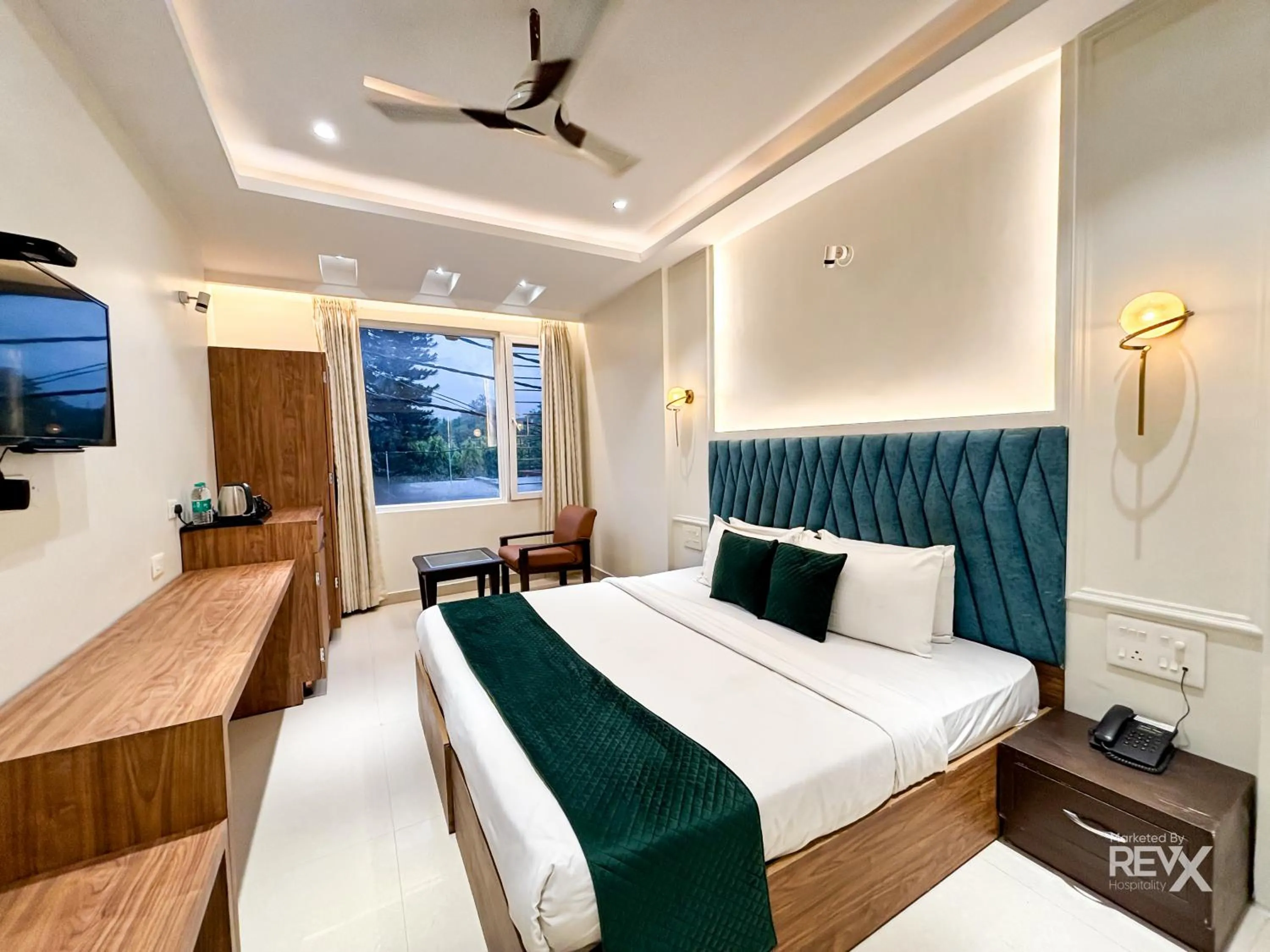 Bed in Hotel Green View - Behind Pramarth Niketan