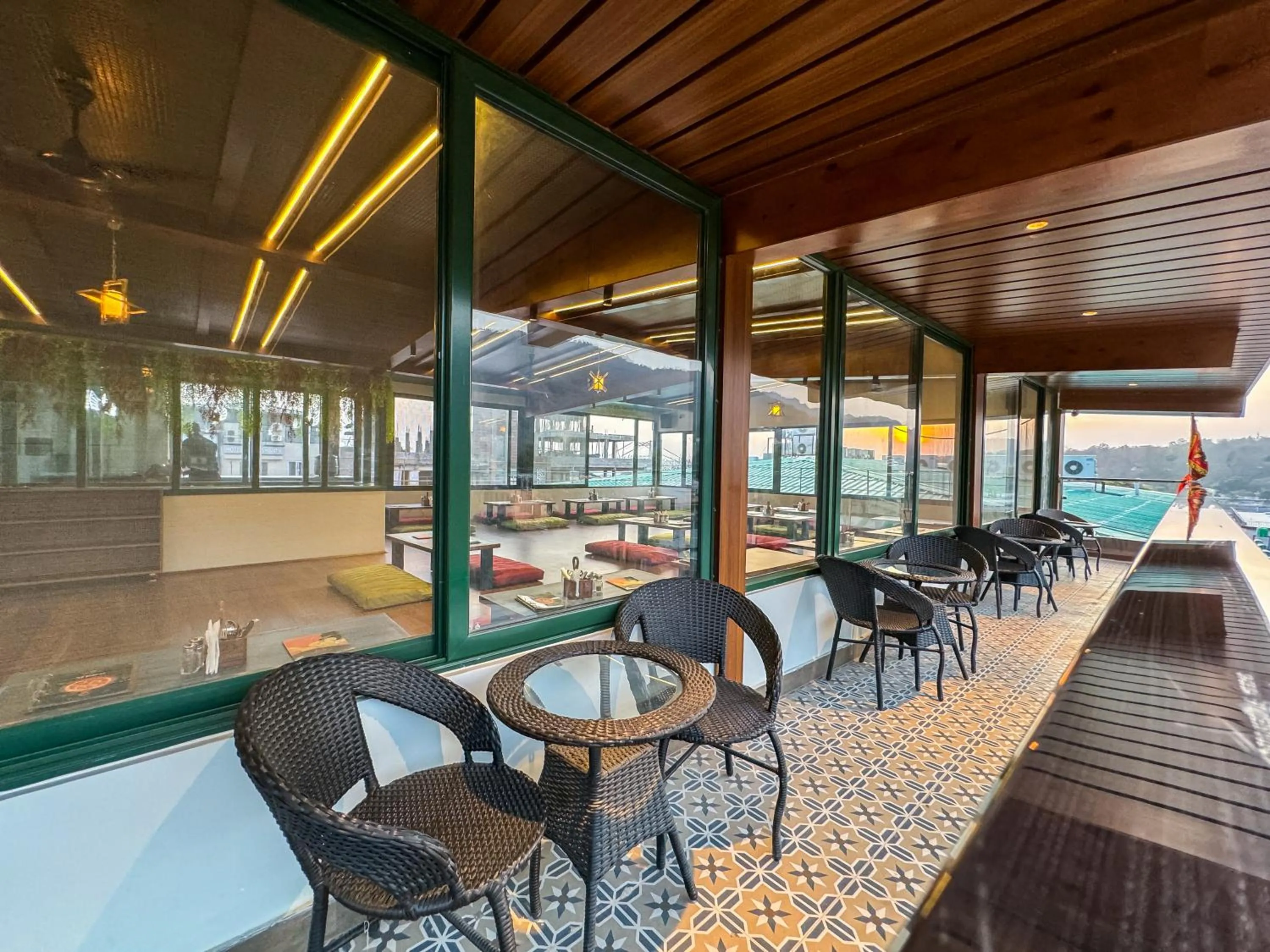 Restaurant/places to eat in Hotel Green View - Behind Pramarth Niketan