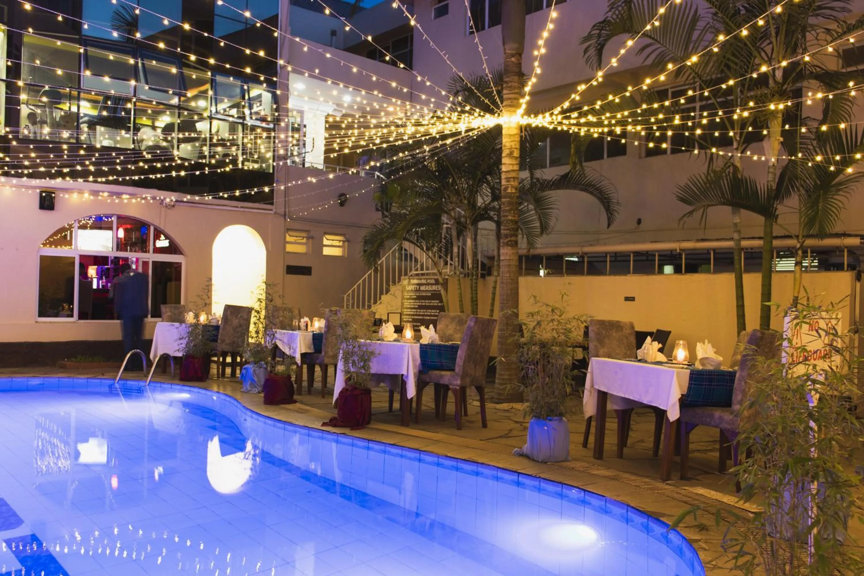 Night in Hillcourt Resort and Spa