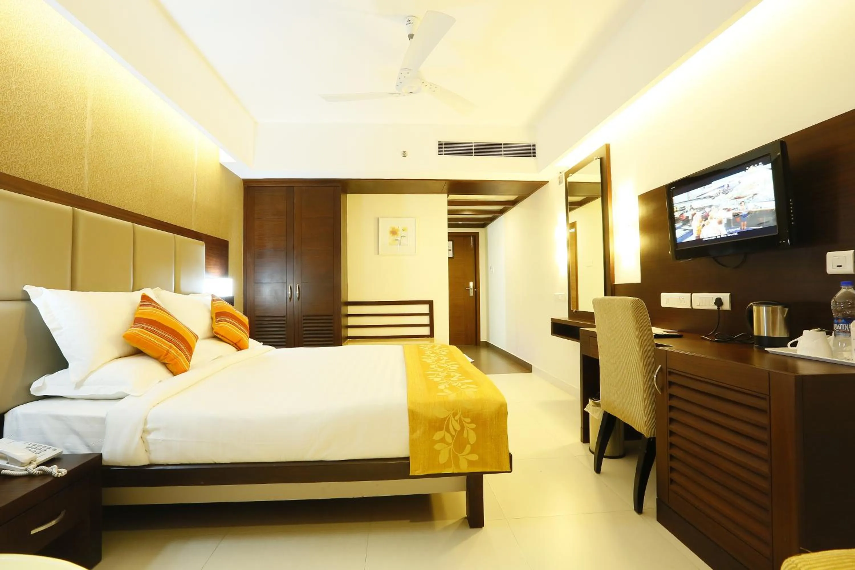 Photo of the whole room in Hotel Moonlit Regency