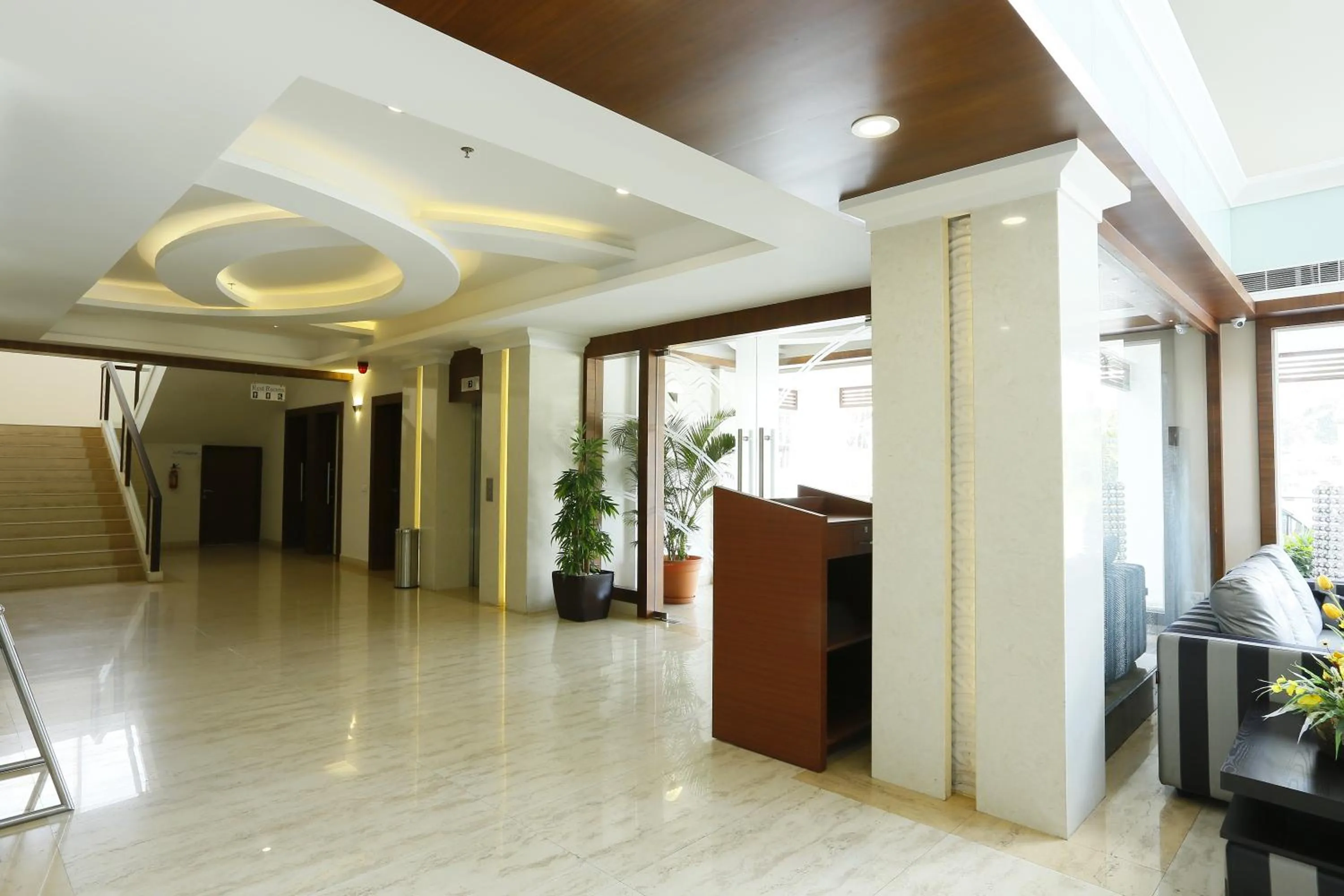 Lobby or reception in Hotel Moonlit Regency