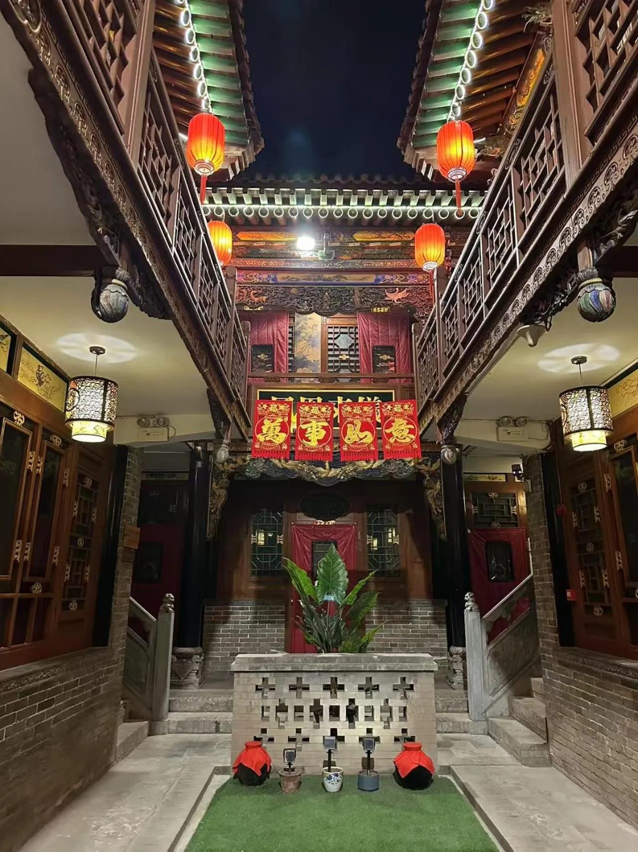 Property building in Pingyao HongJingYuanGuesthouse