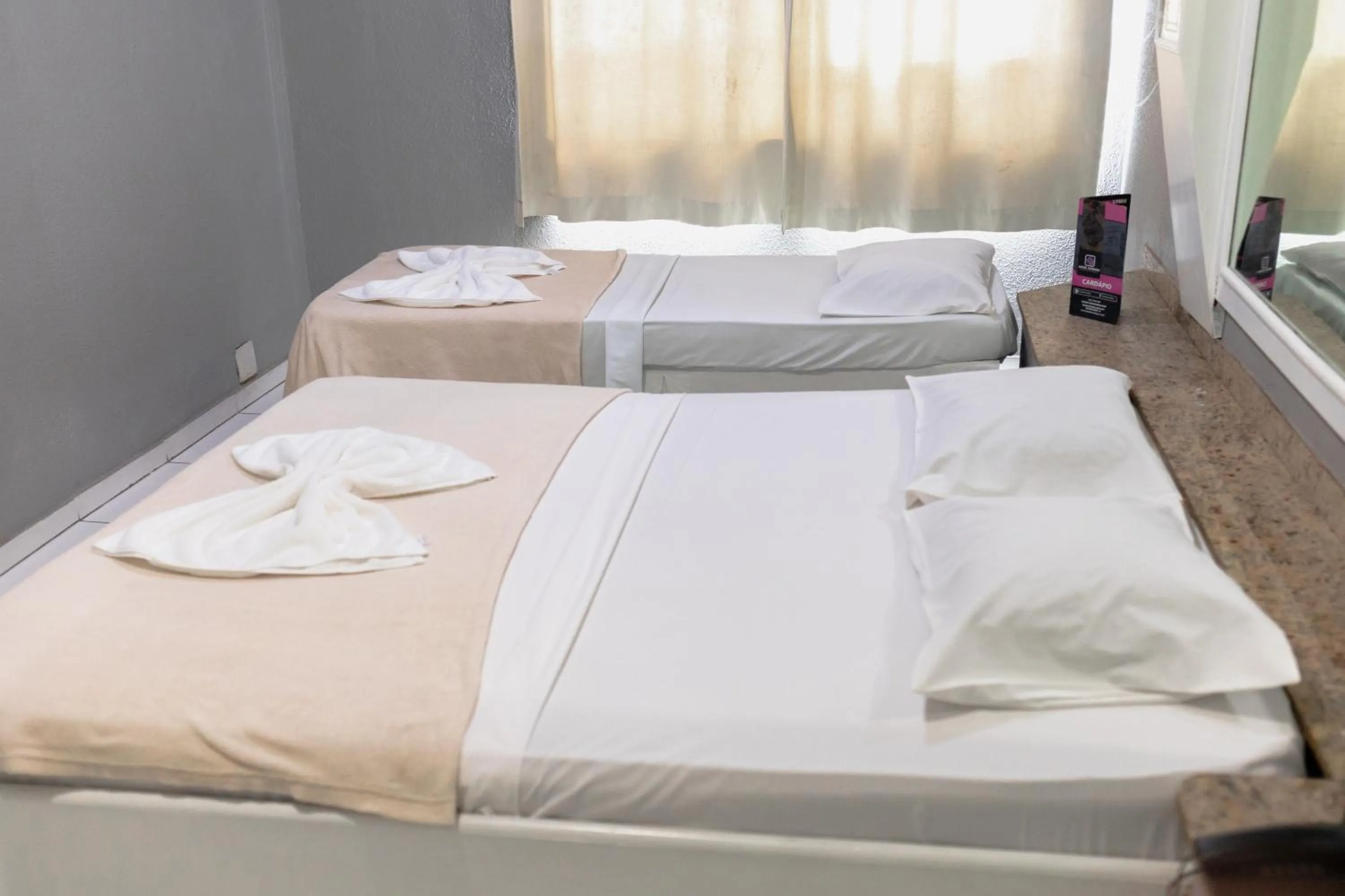 Bedroom, Bed in Hotel Avenida