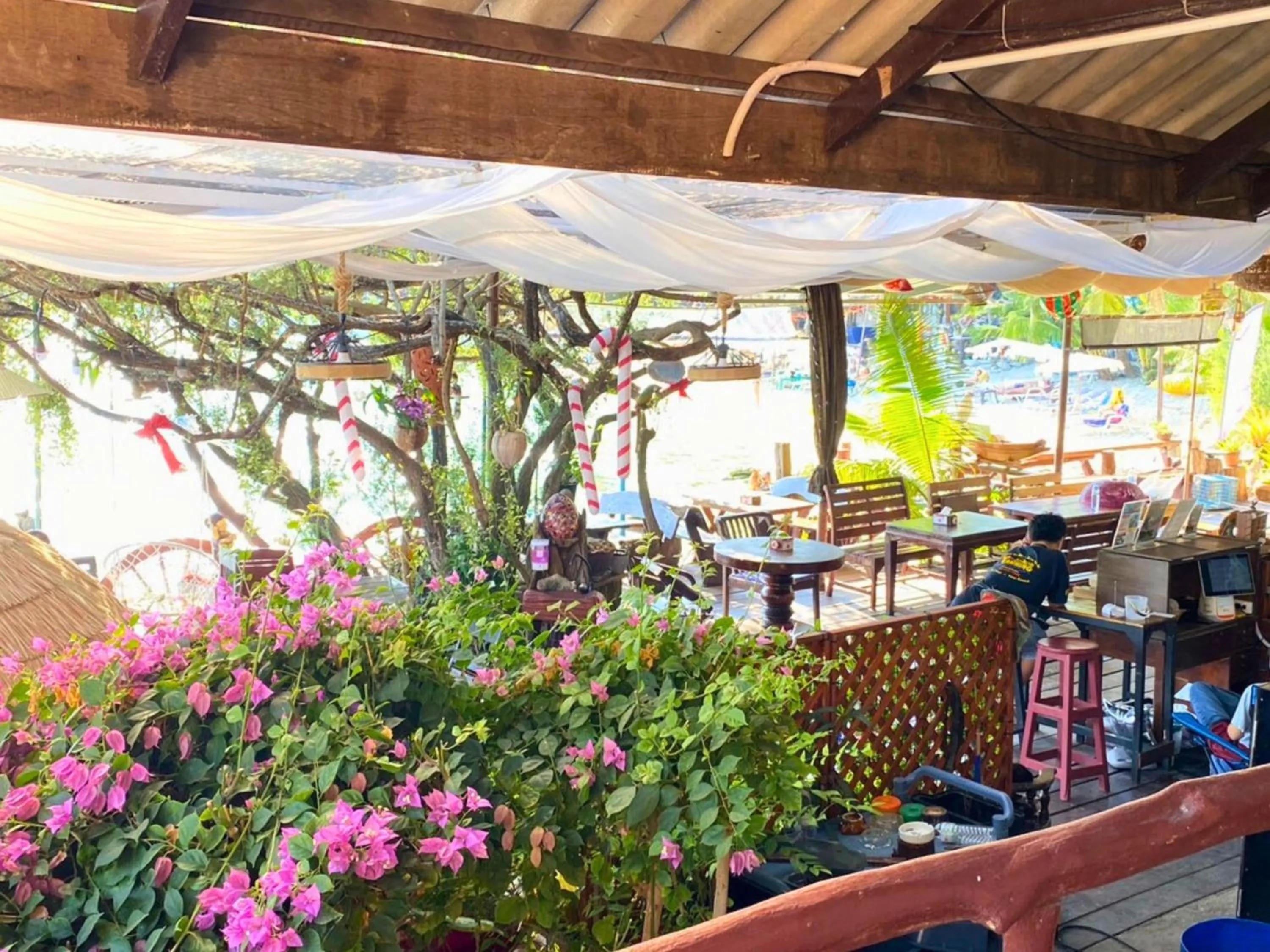 Patio in Tongta Phaview Resort