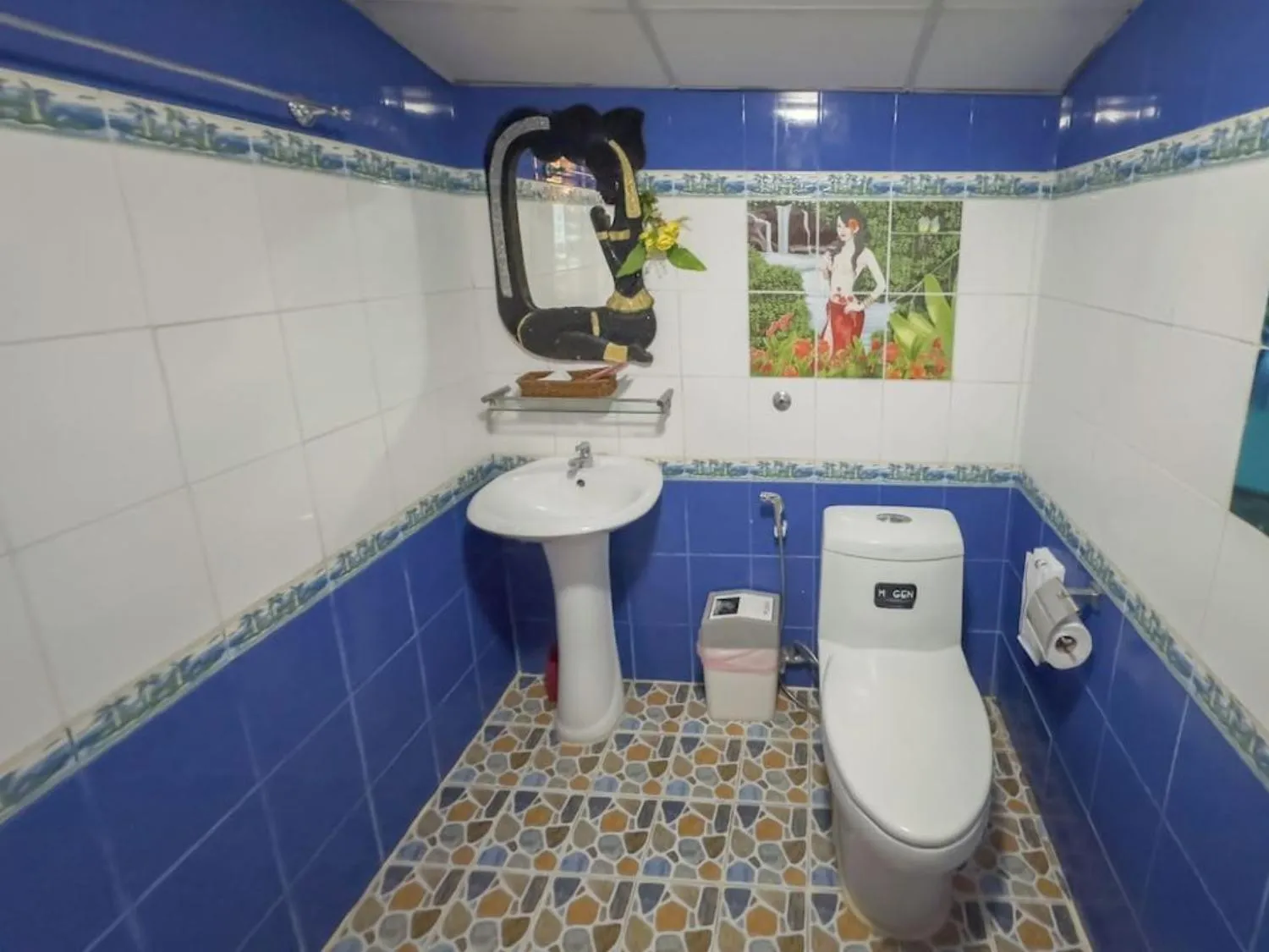 Bathroom in Tongta Phaview Resort