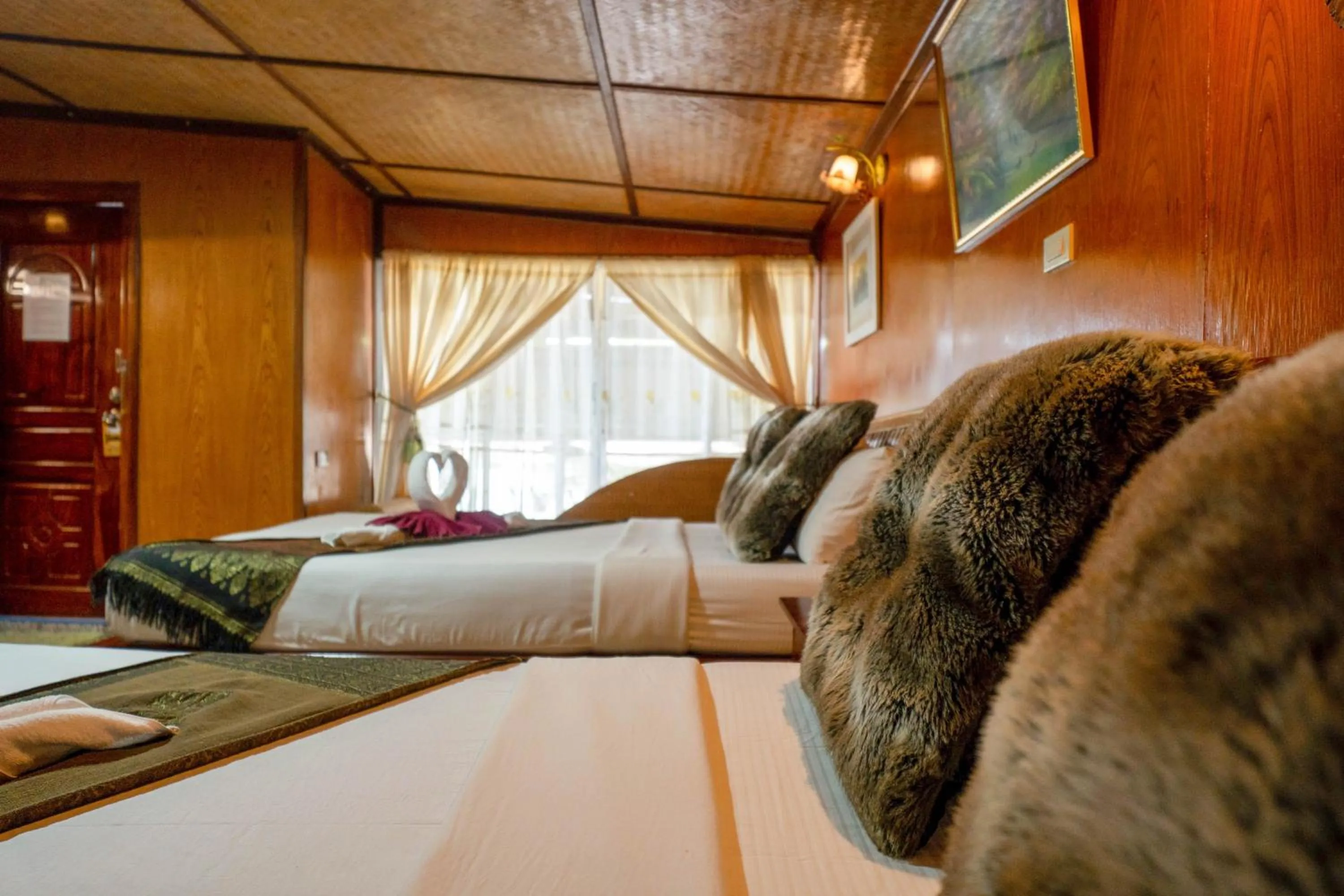 Bed in Tongta Phaview Resort