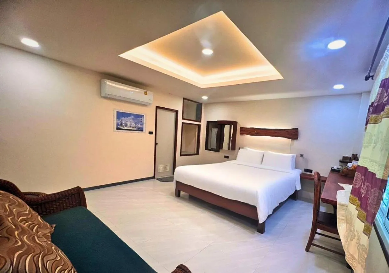 Bedroom, Bed in Tongta Phaview Resort