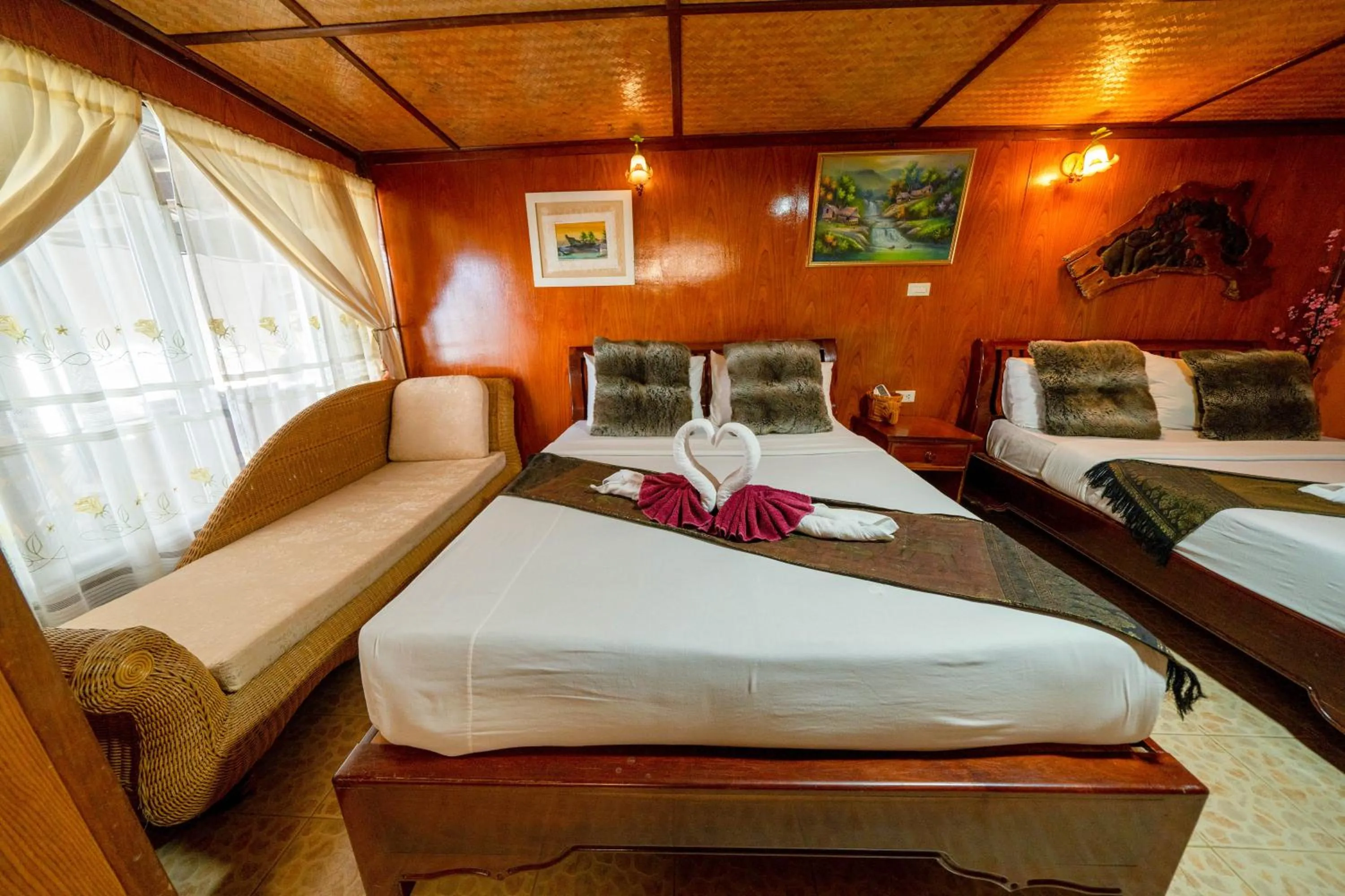 Bed in Tongta Phaview Resort