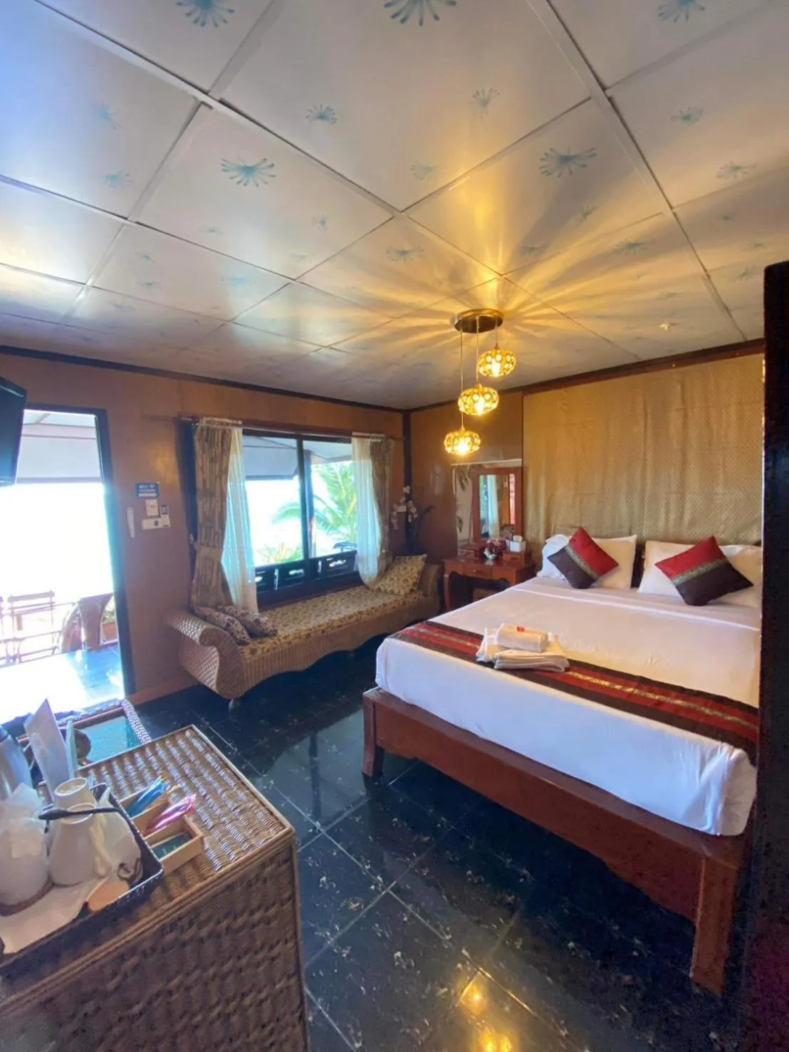 Bedroom, Bed in Tongta Phaview Resort