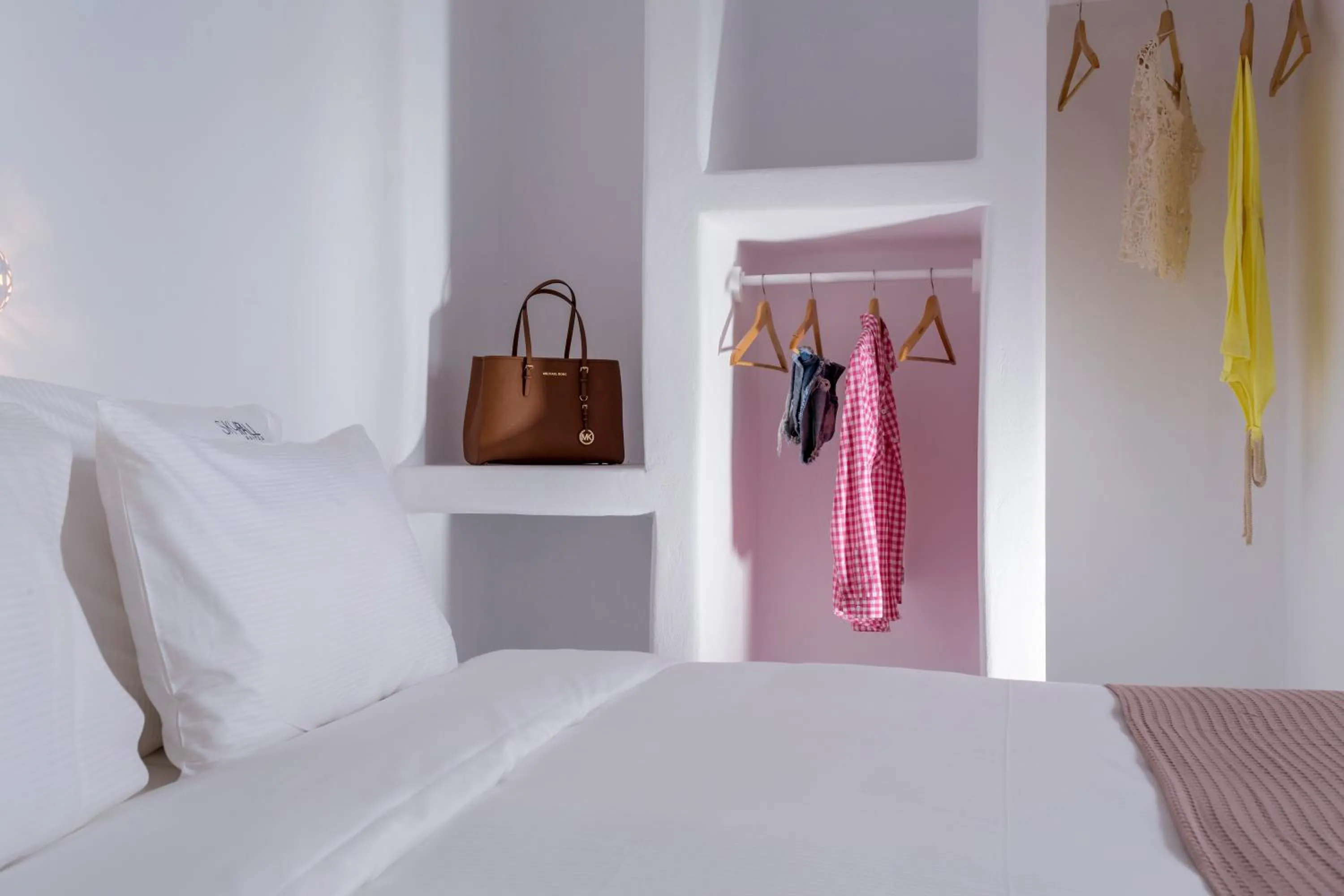 Bedroom, Bed in Skyfall Suites - Adults Only