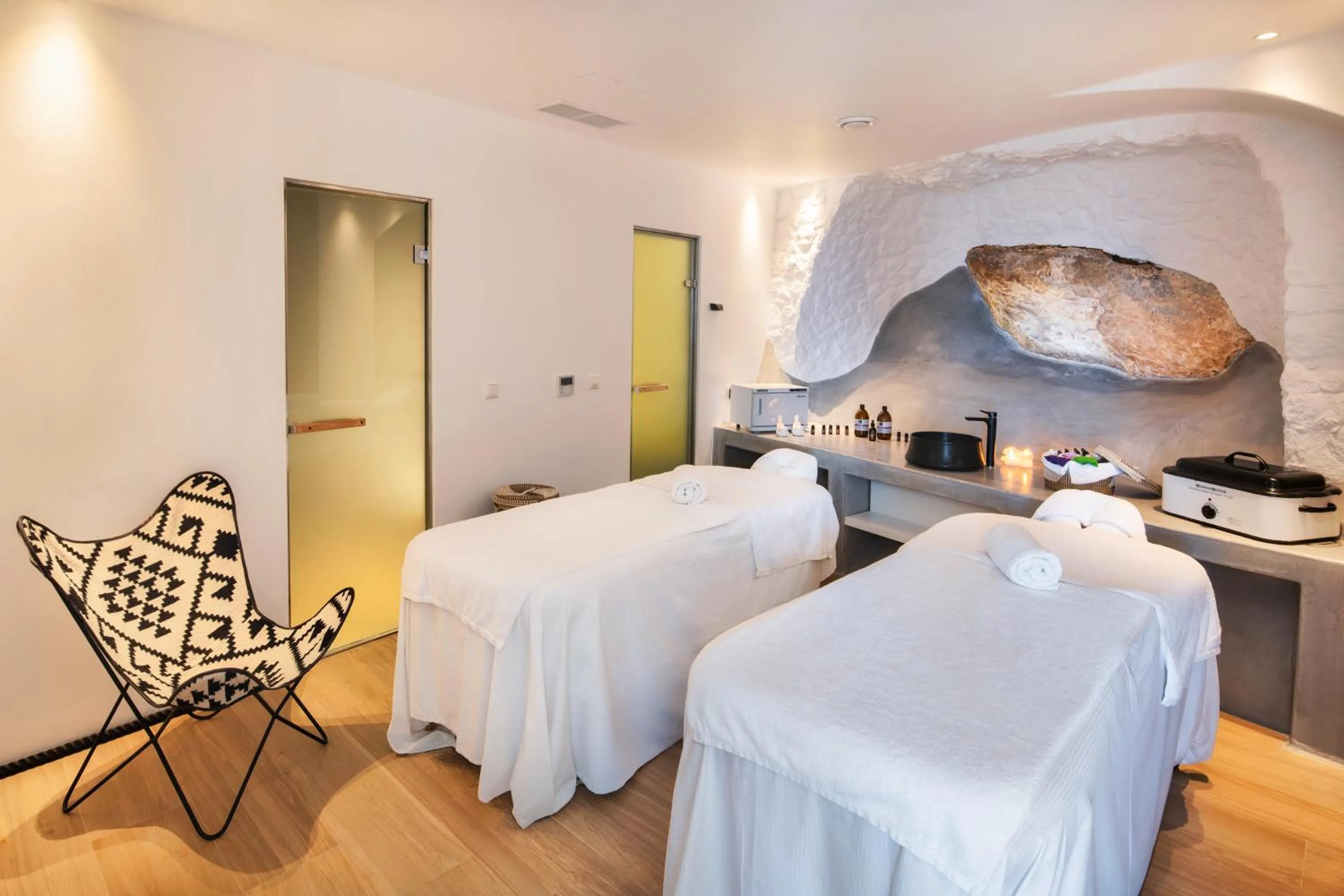 Spa and wellness centre/facilities, Bed in Skyfall Suites - Adults Only