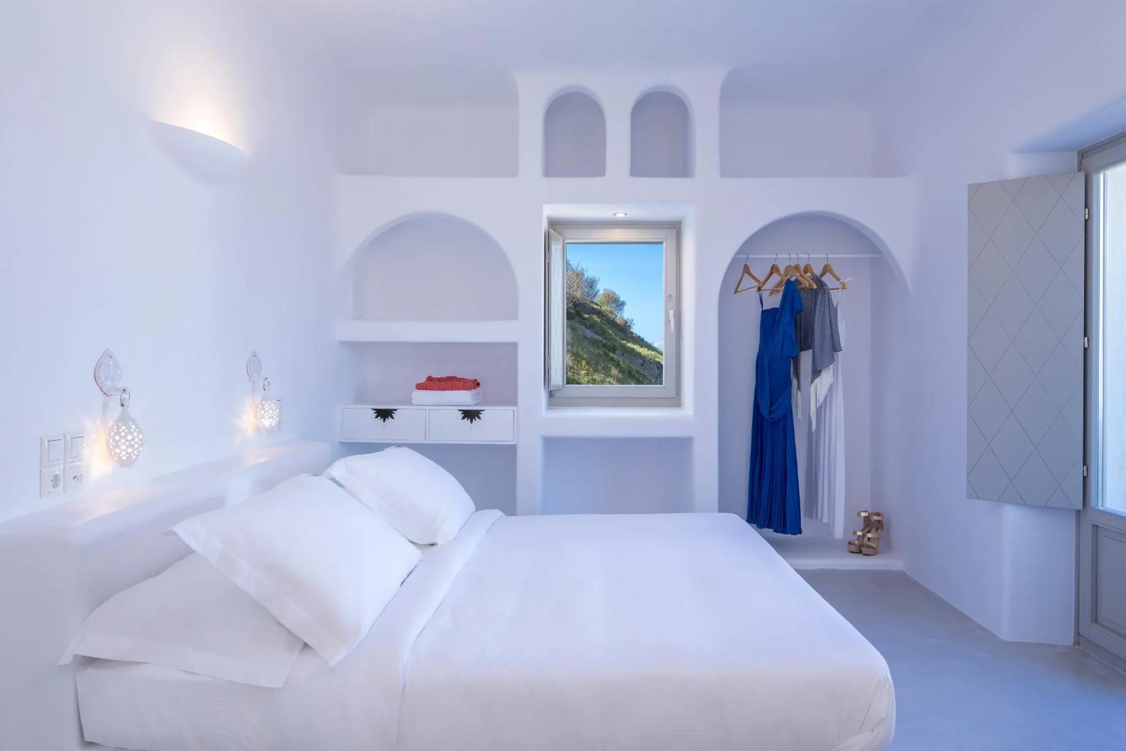 Bedroom, Bed in Skyfall Suites - Adults Only