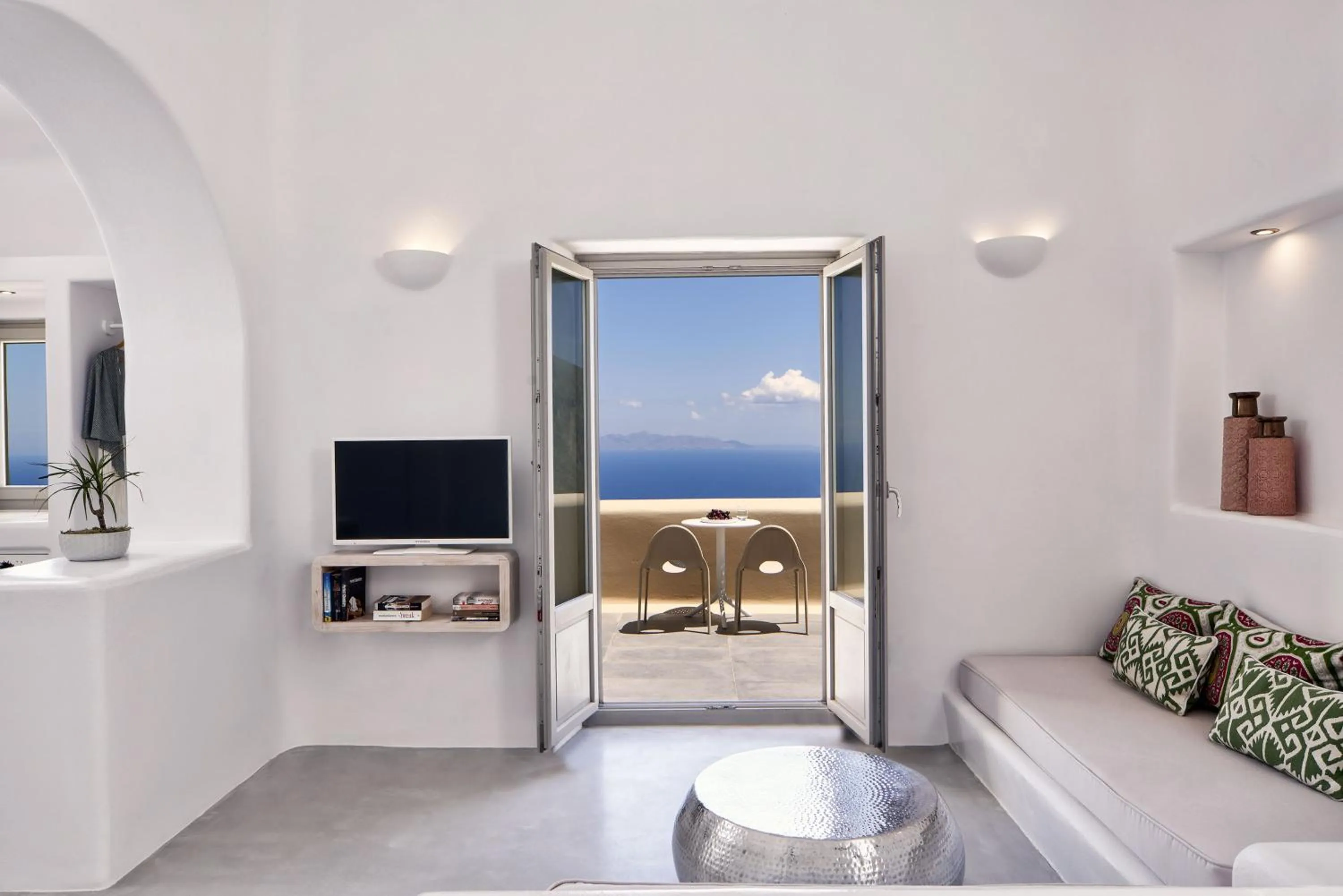 Living room in Skyfall Suites - Adults Only