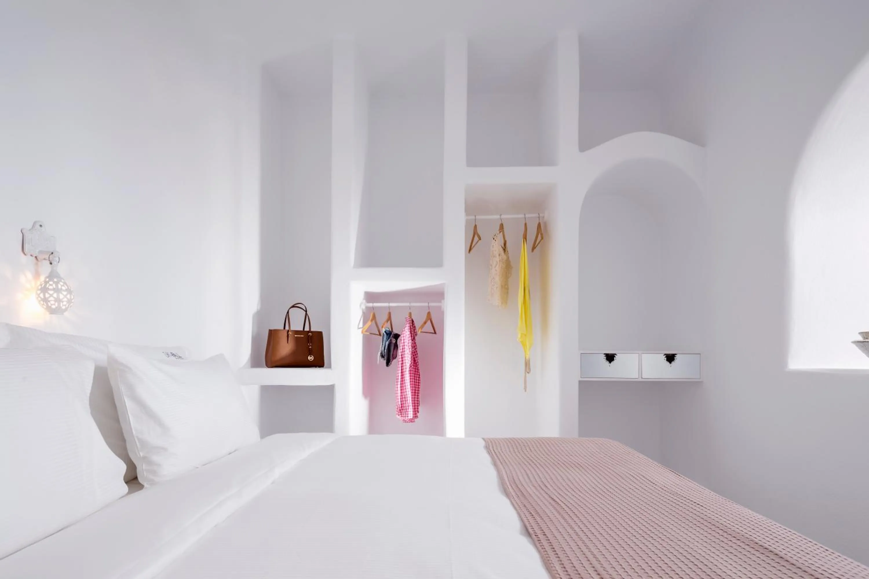 Bedroom, Bed in Skyfall Suites - Adults Only