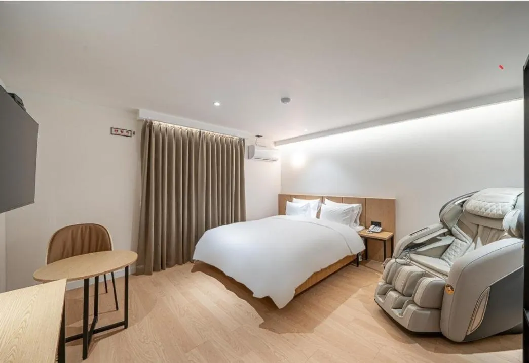 Bed in Brown Dot Hotel South Gumi