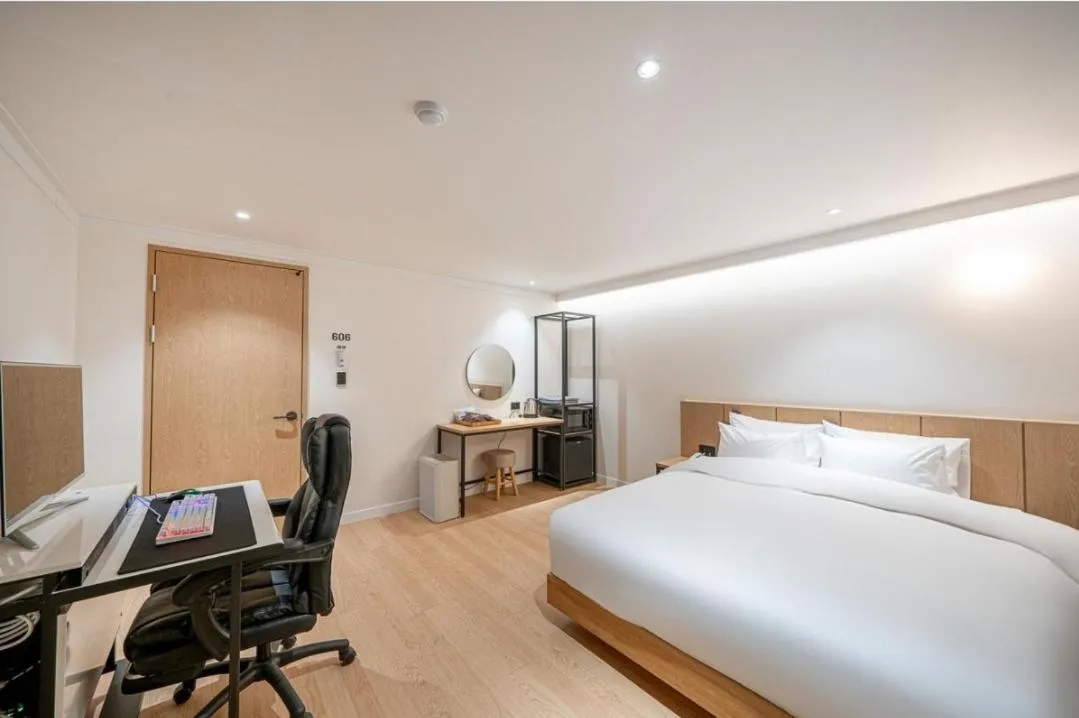 Bed in Brown Dot Hotel South Gumi