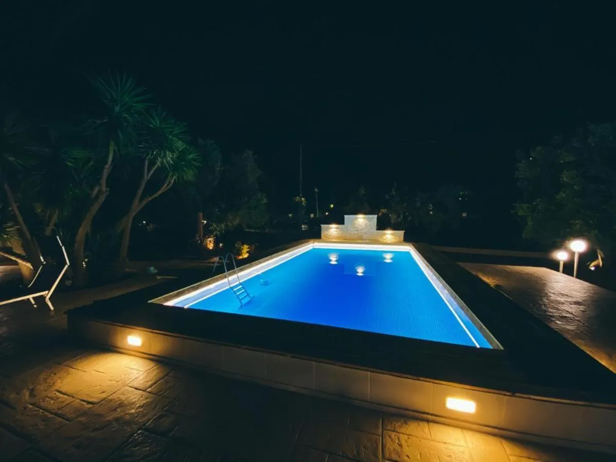 Swimming pool in La Maison One B&B