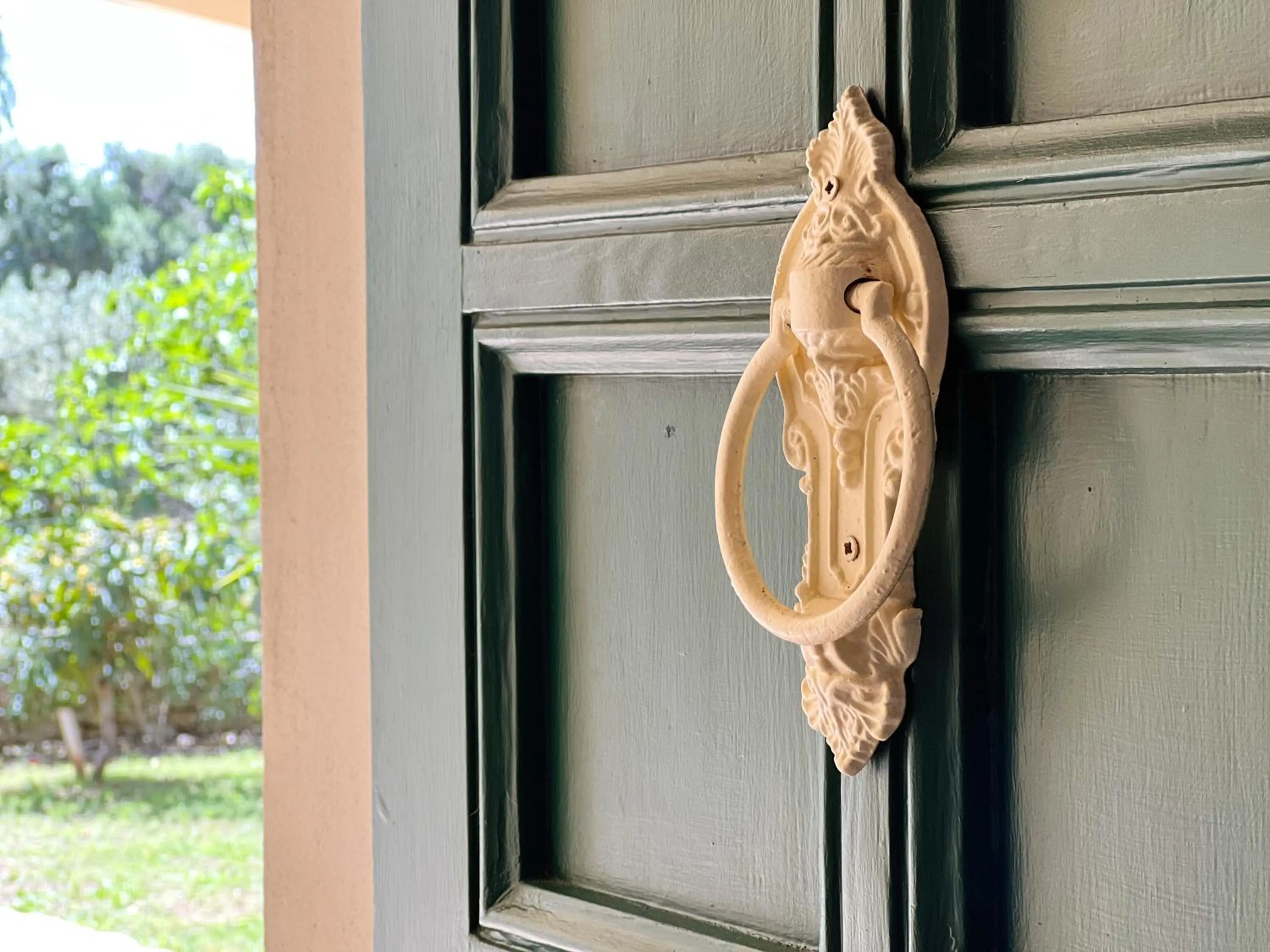 Facade/entrance in La Maison One B&B
