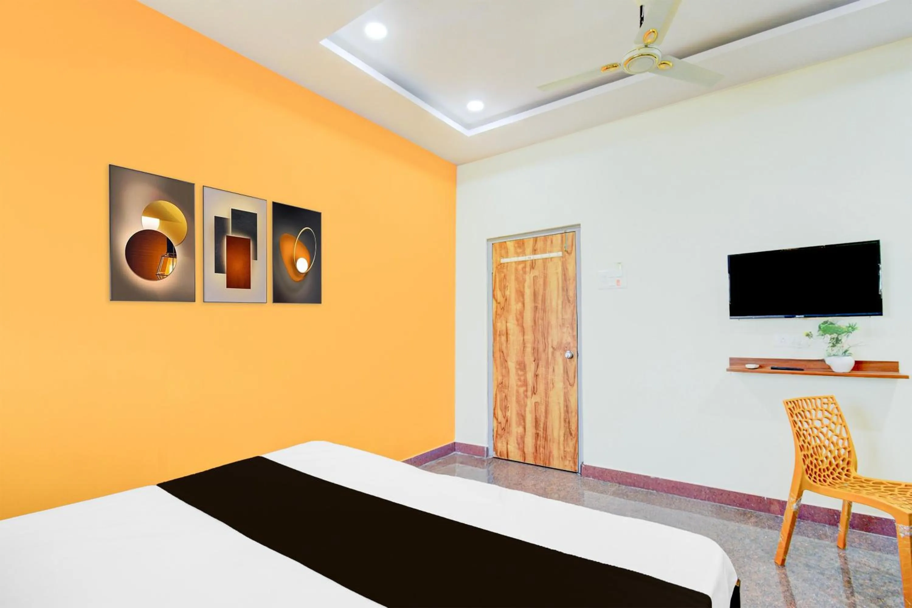 Bedroom, Bed in Hotel O SRINIVASA RESIDENCY