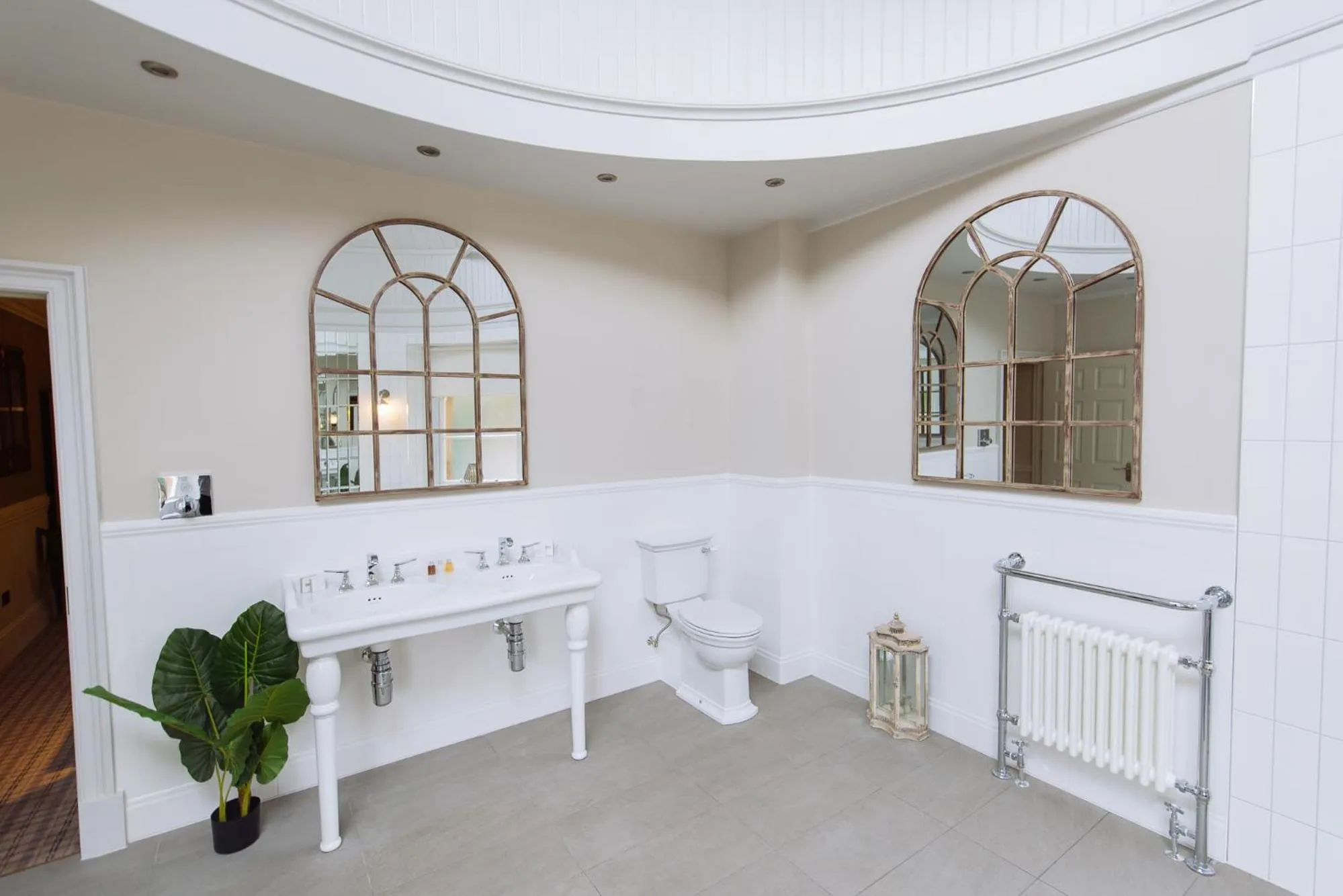 Bathroom in Cornhill Castle