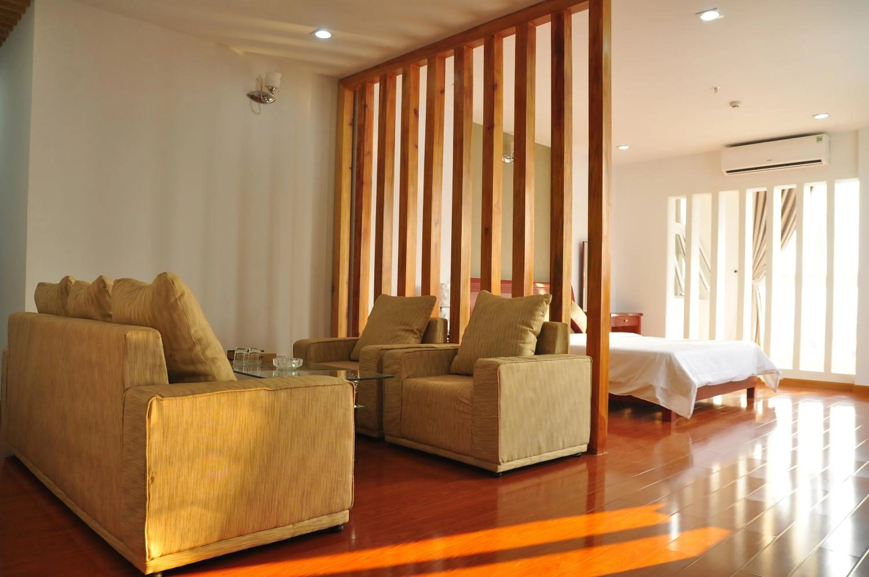 Bedroom, Bed in Cam Thanh Hotel