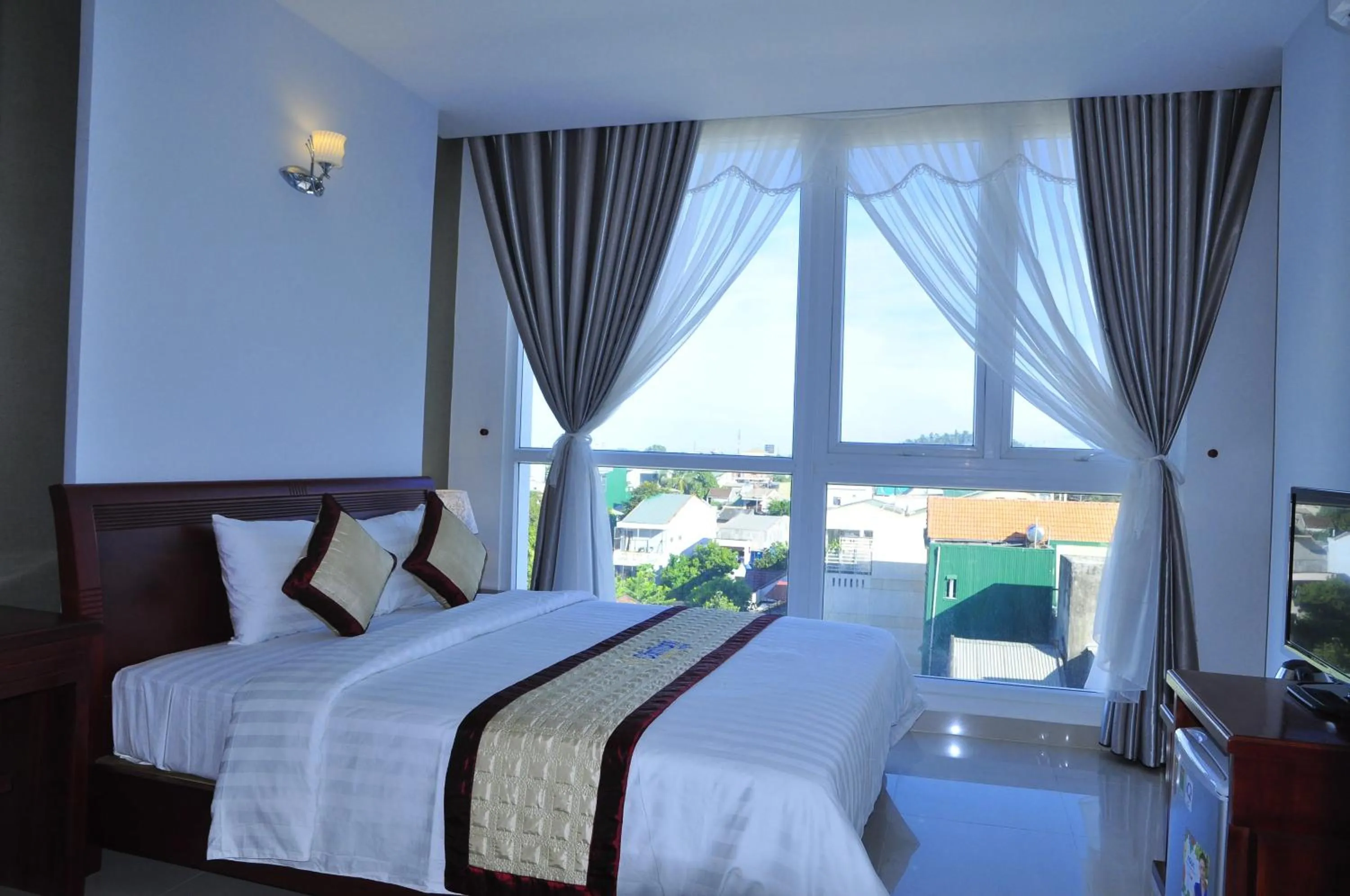 Bedroom, Bed in Cam Thanh Hotel