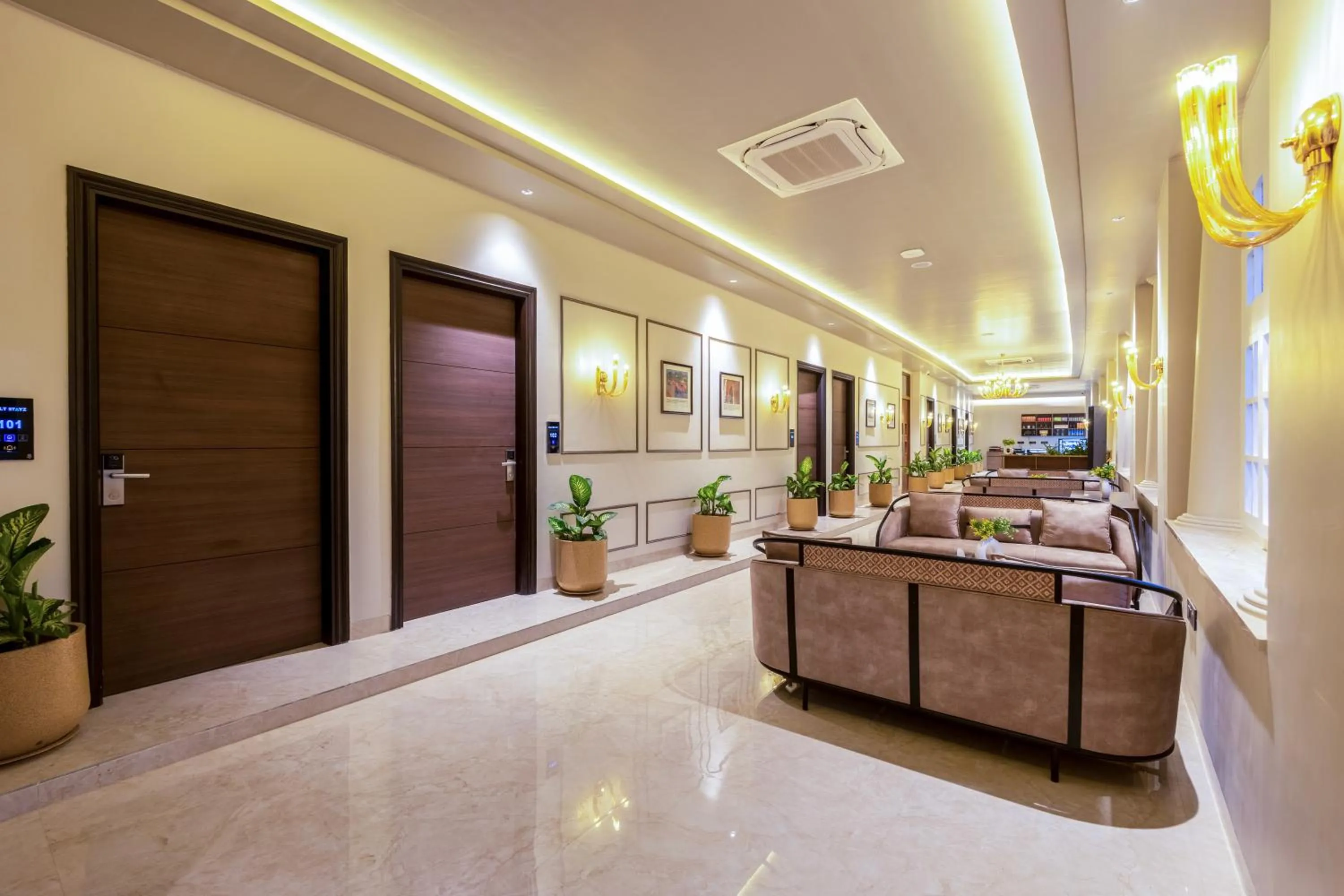 TV and multimedia in Saltstayz Autograph - Connaught Place