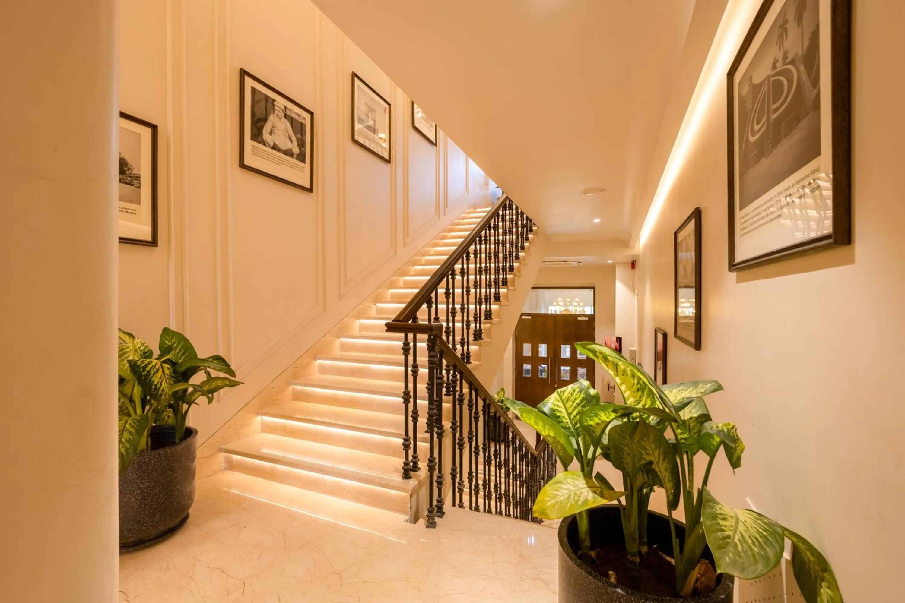 Decorative detail in Saltstayz Autograph - Connaught Place