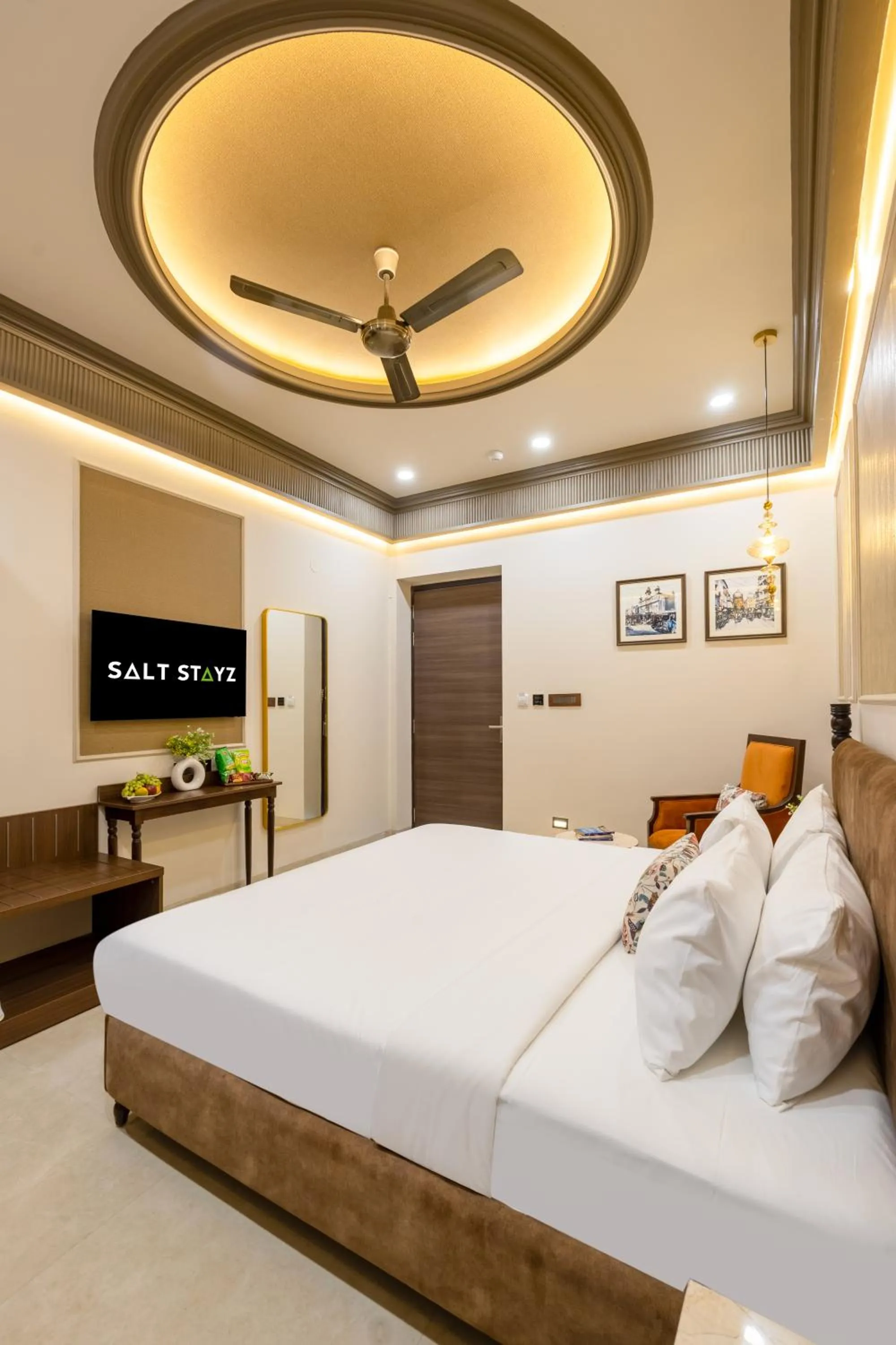 Bed in Saltstayz Autograph - Connaught Place