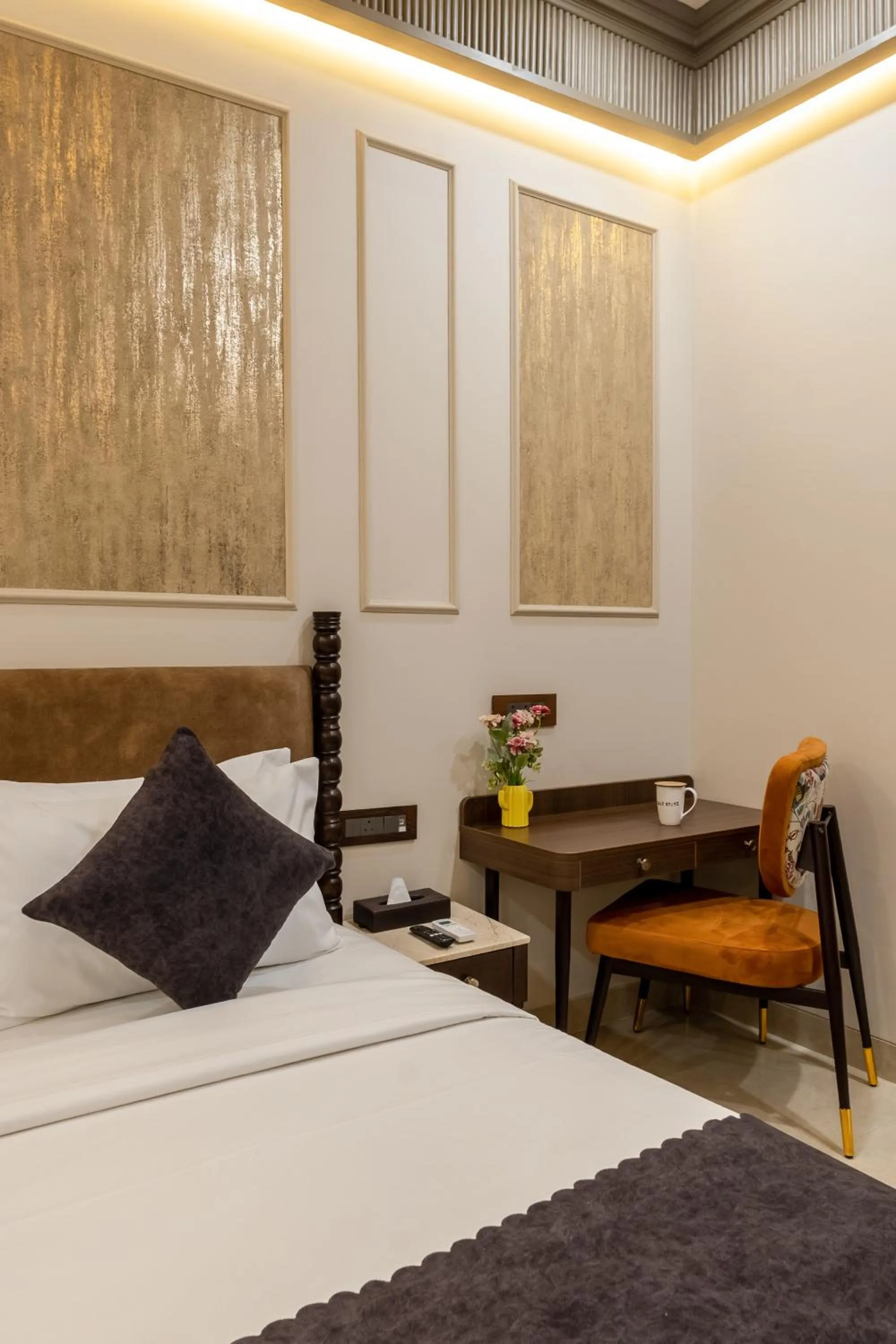 Bed in Saltstayz Autograph - Connaught Place