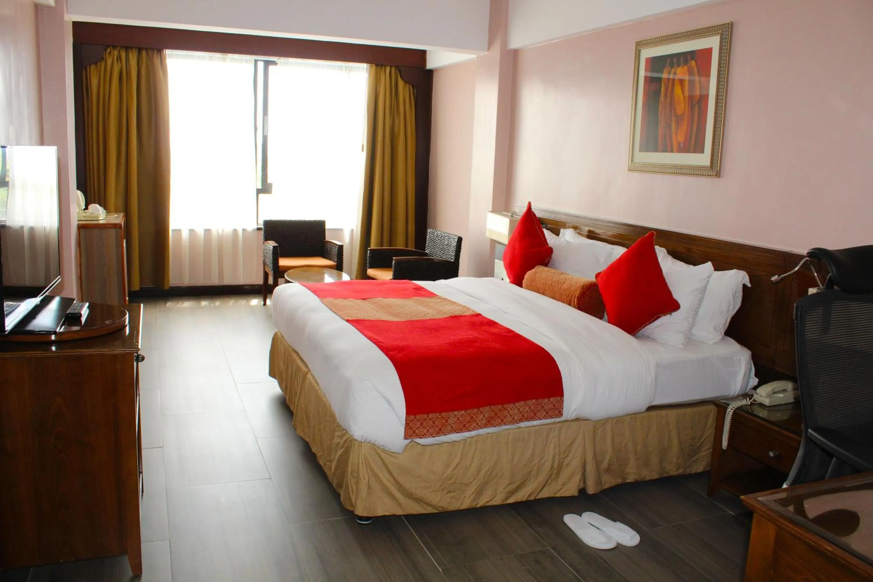 Photo of the whole room, Bed in Merica Hotel