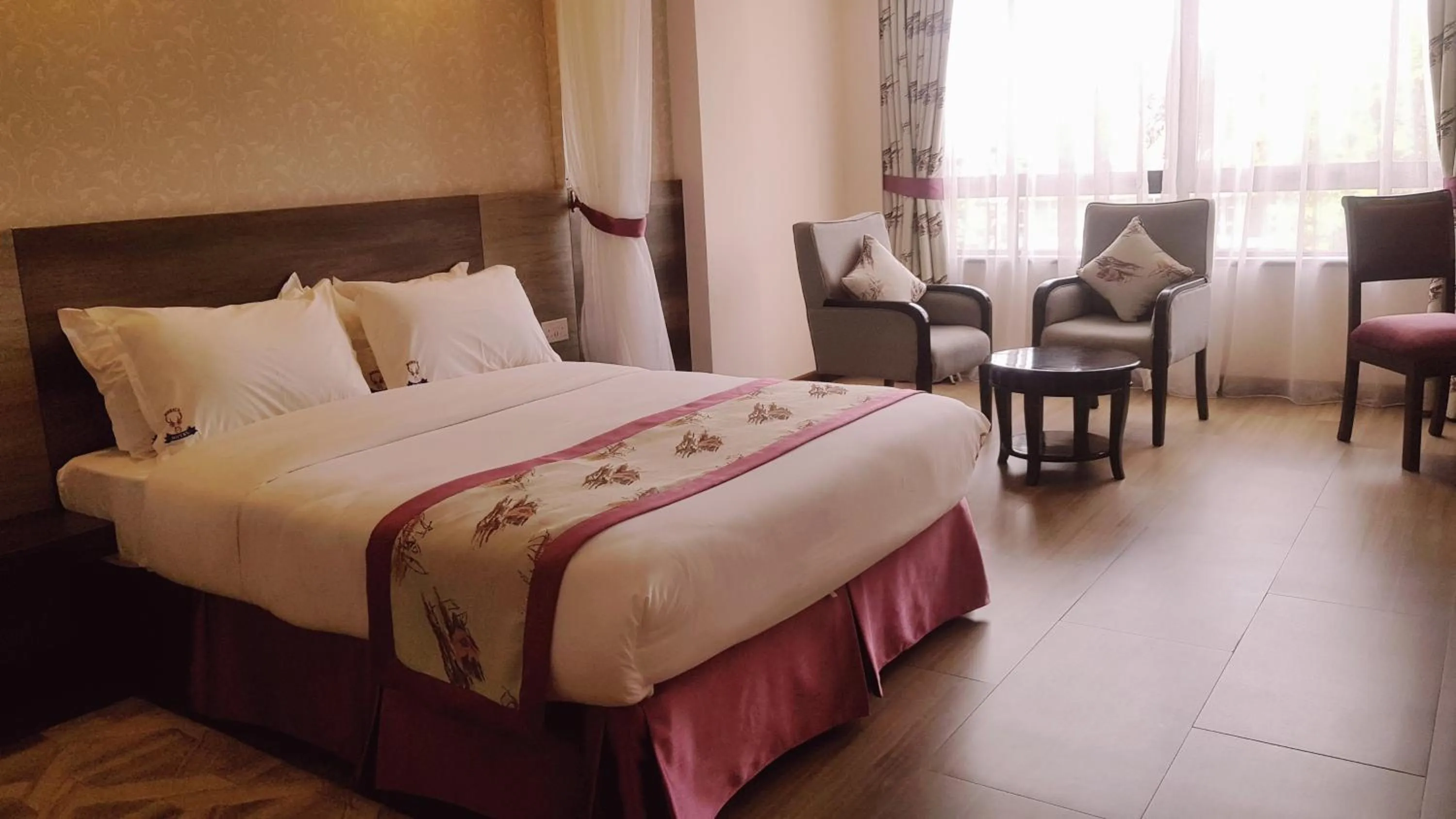 Photo of the whole room, Bed in Merica Hotel